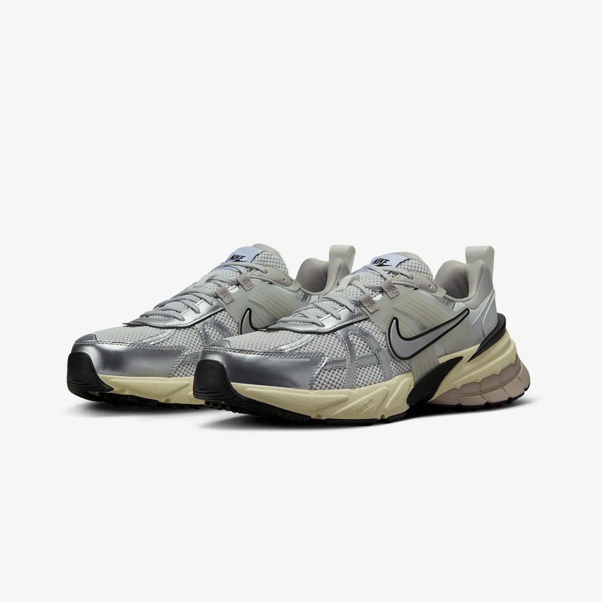 Nike | V2K RUN { SUMMIT WHITE/METALLIC SILVER - view 2