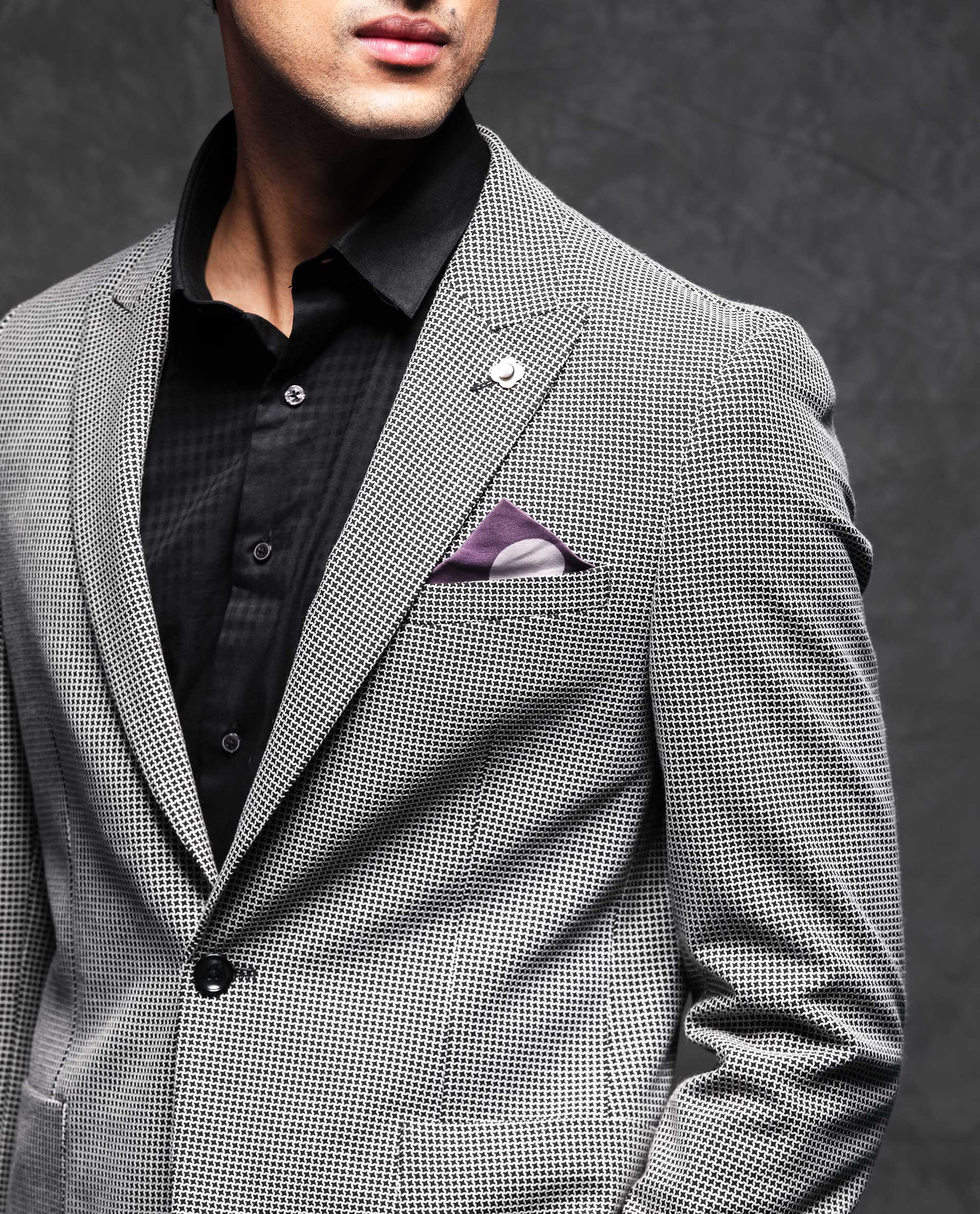Rare Rabbit Men's Bellion Black Polyester Viscose Fabric Peak Lapel Single Breasted Tailored Fit Houndstooth Blazer - view 4