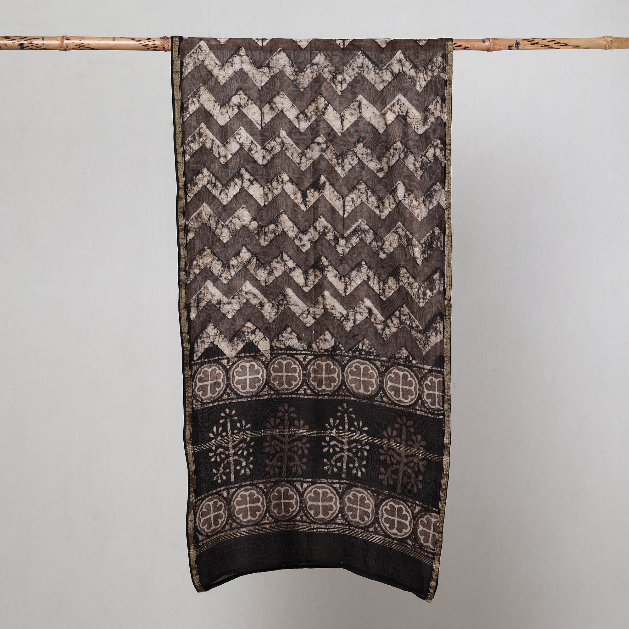 HAVELI CHRONICLES Black - Pipad Block Printed Chanderi Silk Handloom Stole - view 2