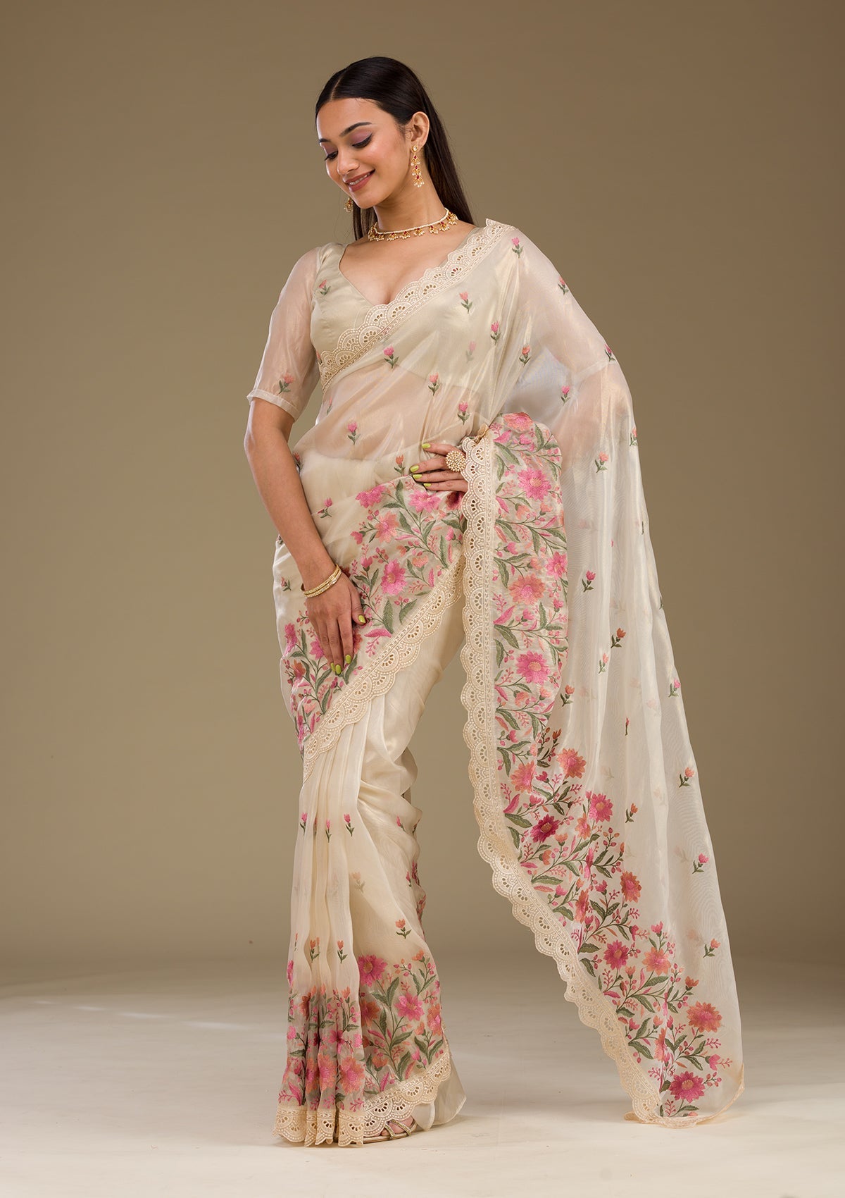 Koskii Cream Threadwork Tissue Saree – Women's