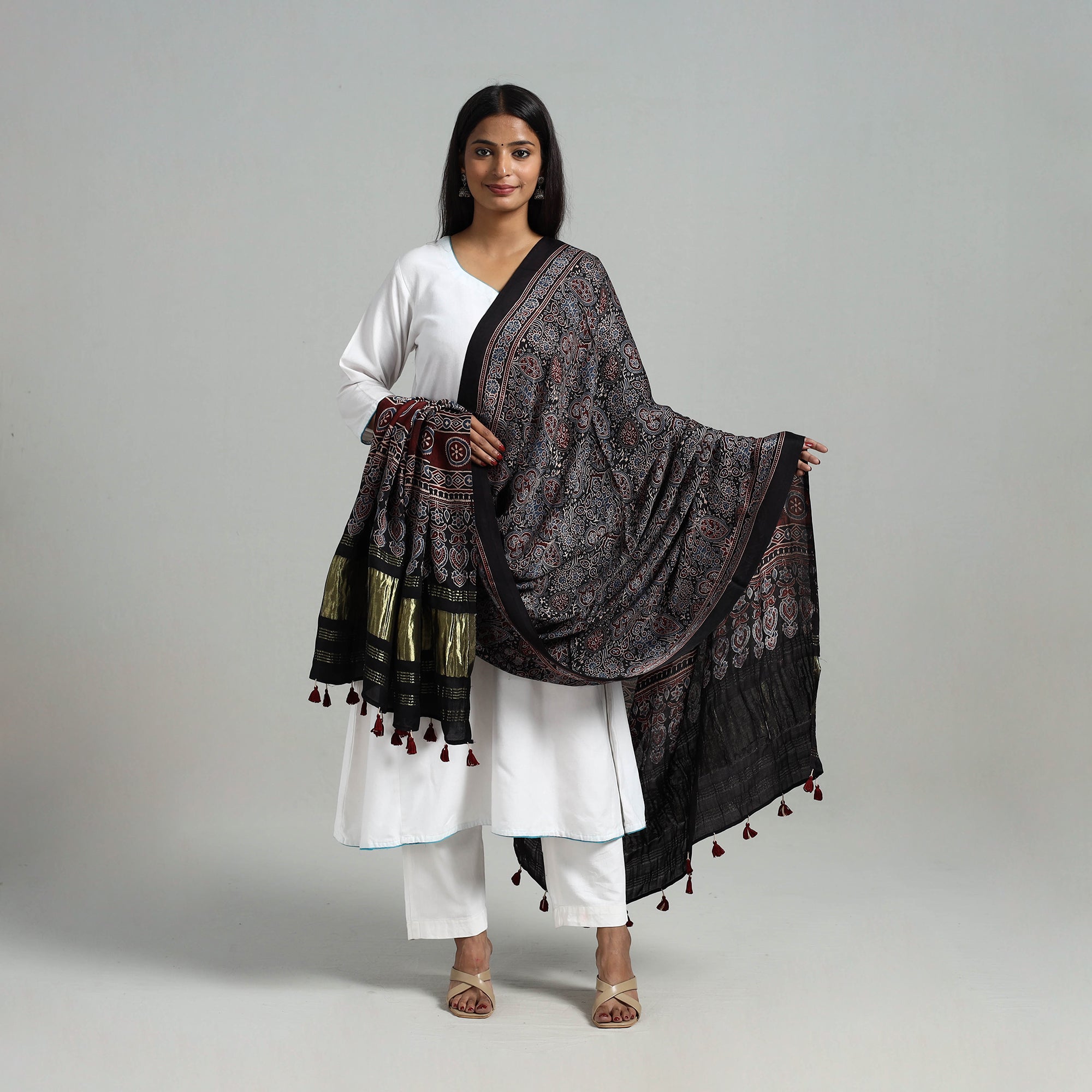 RIYAZ ABDULMAJID KHATRI - AJRAKH Modal Silk Block Print Ajrakh Dupatta 03