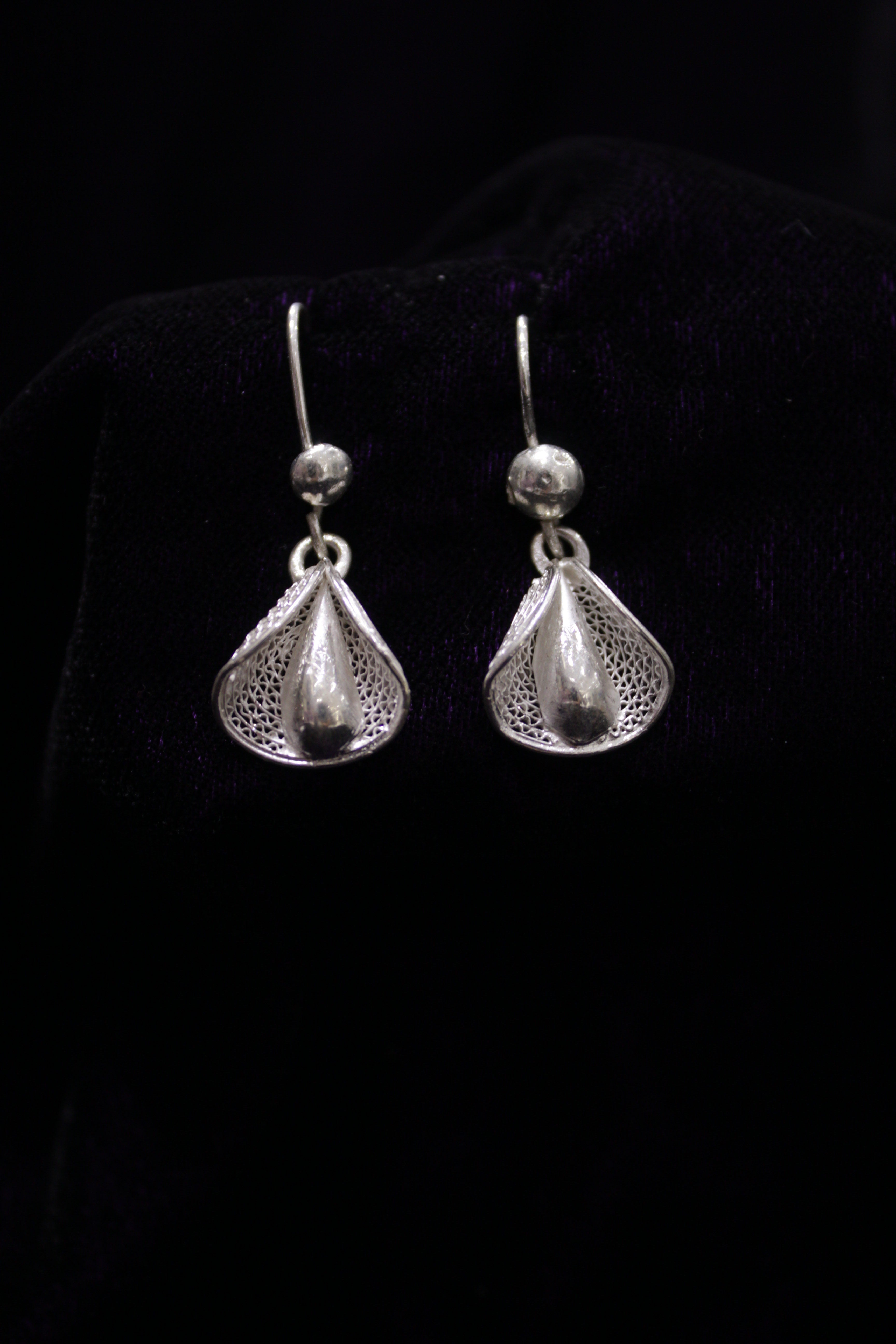 Indianvillez Floral Bouquet Silver Filigree Earrings