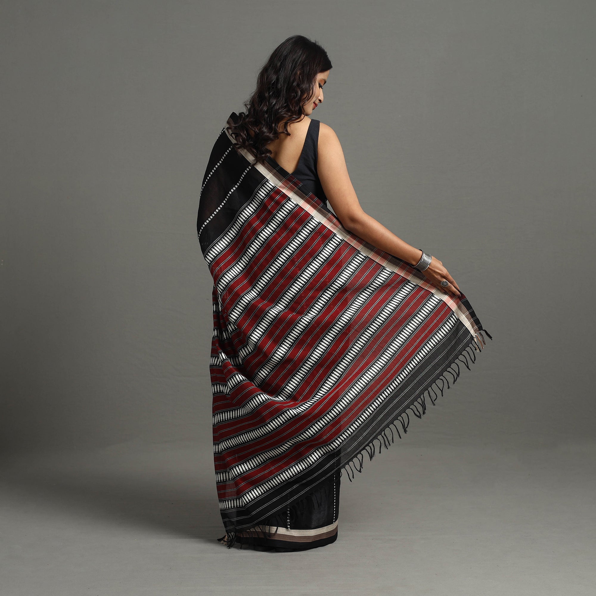 SASHA Black - Bengal Handwoven Cotton Begampuri Saree 06 - view 5