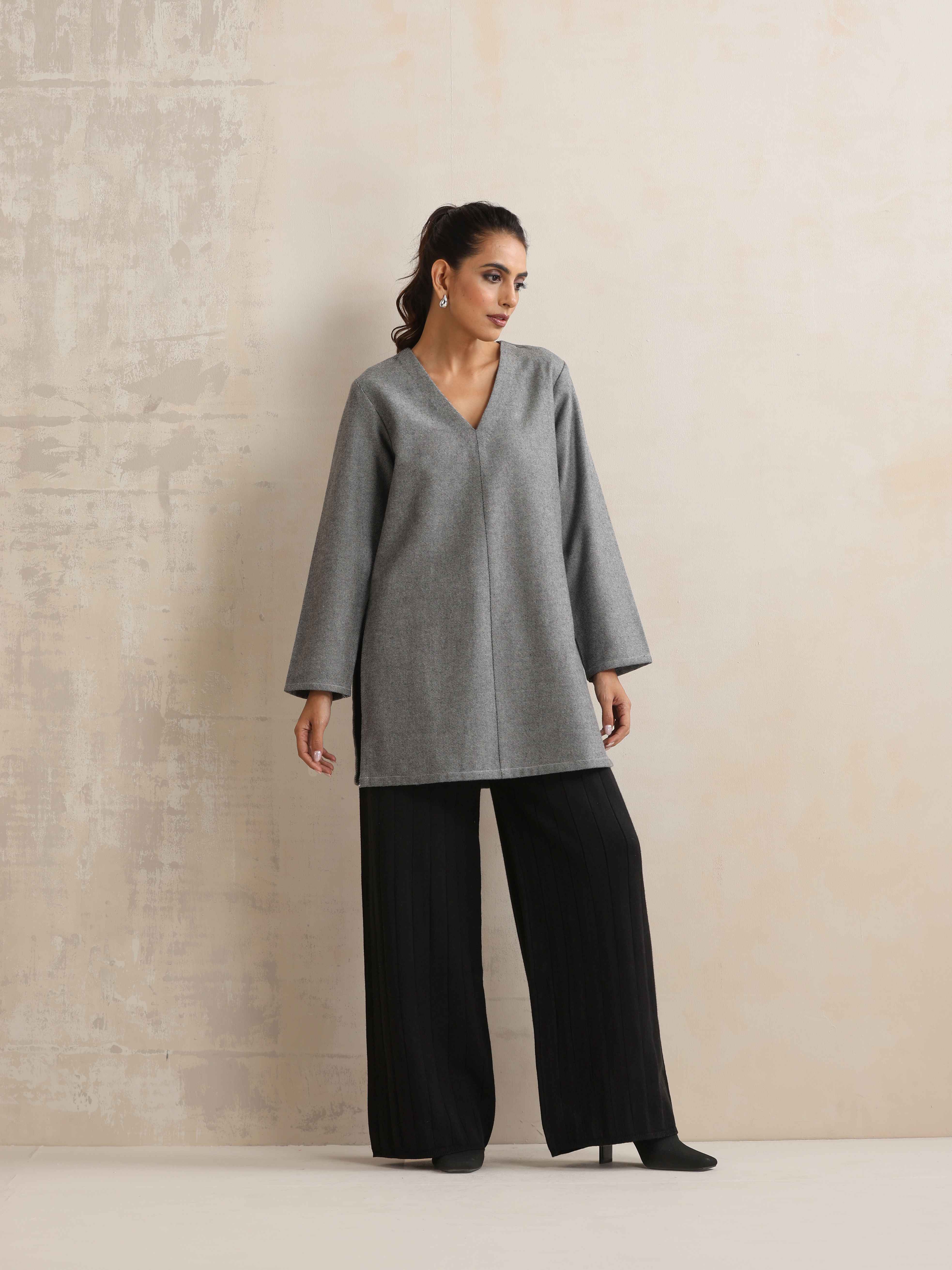 trueBrowns Grey Woollen High Slit Kurta - view 6