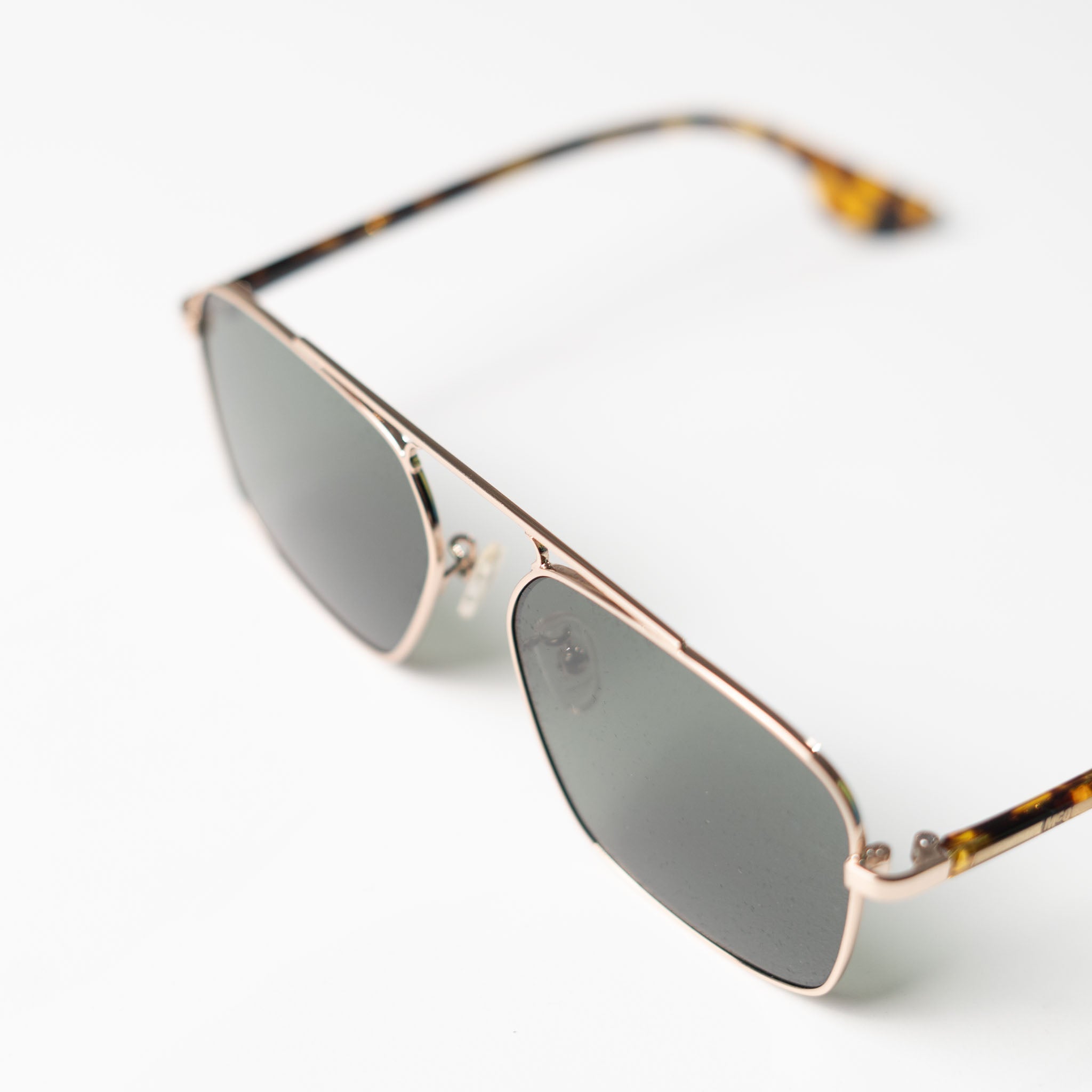 Alexander McQueen Leopard Print Sunglasses - view 2