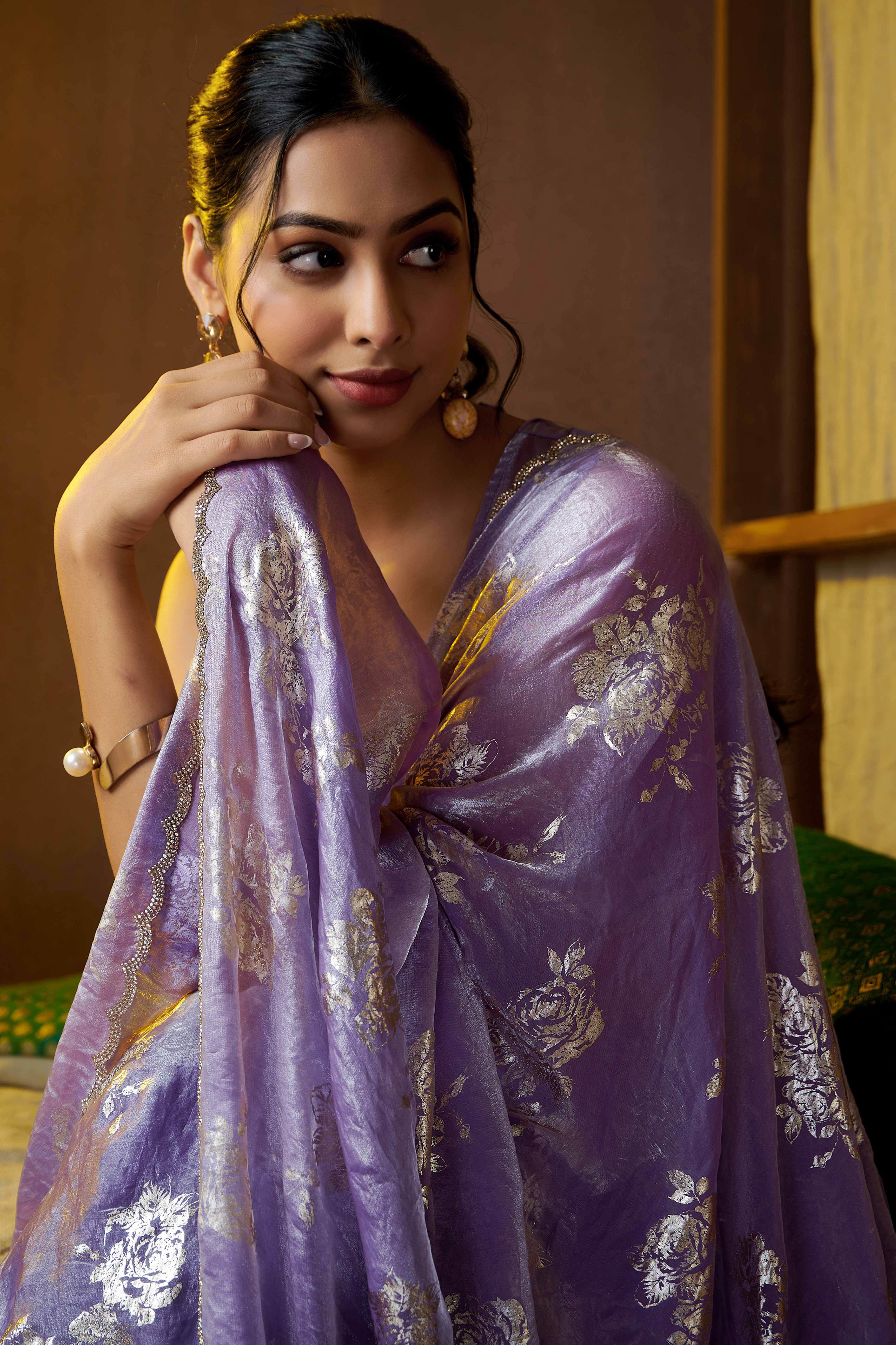 Peachmode Lavender Floral Foil Printed Satin Silk Saree With Zarkan Border - view 8