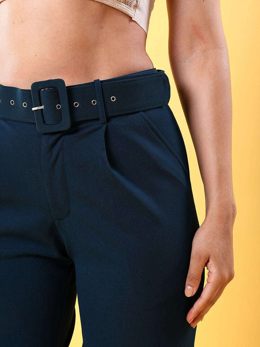 Freehand By The Indian Garage Co Women Tapered Pleated Pant With Belt - view 4