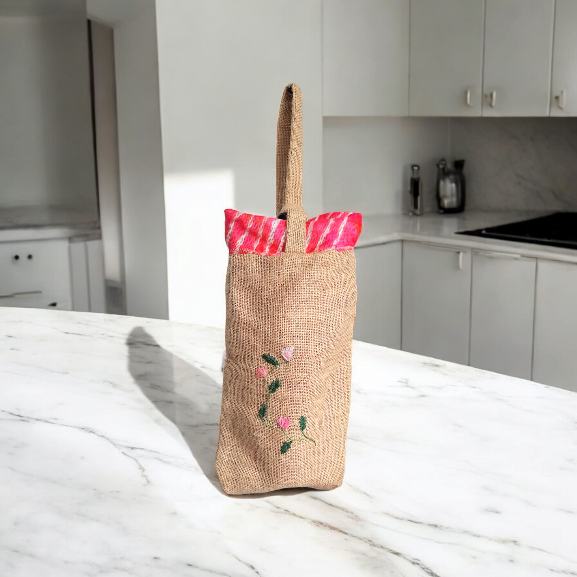 Jute wine water – STUDIO VILASITA Beige - Jute Wine/Water Holding Bag