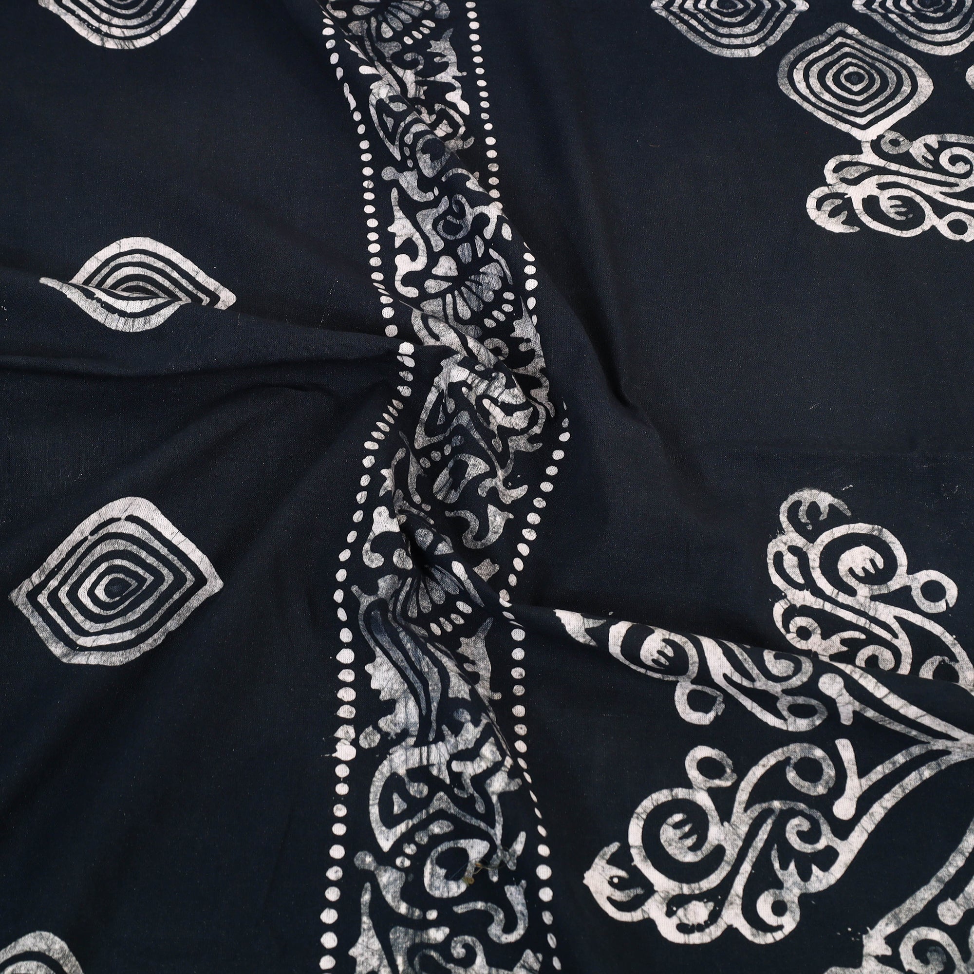 BATIK BY MD. SHARIFF Black - Cotton Double Hand Batik Print Bed Sheet Set 51 - view 6