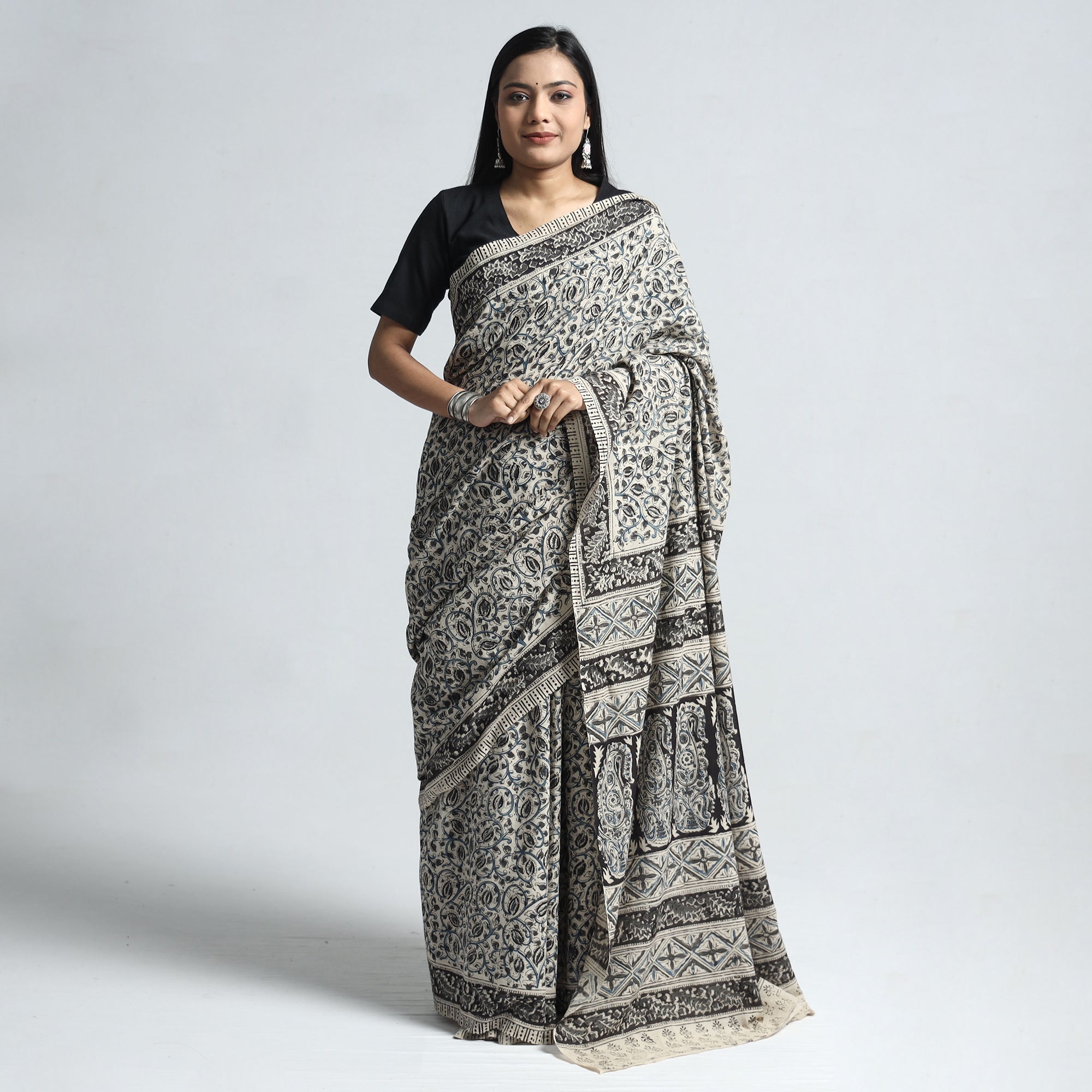 VENKATA BHANU KALAMKARI PEDANA Beige - Pedana Block Print Cotton Kalamkari Saree - view 2