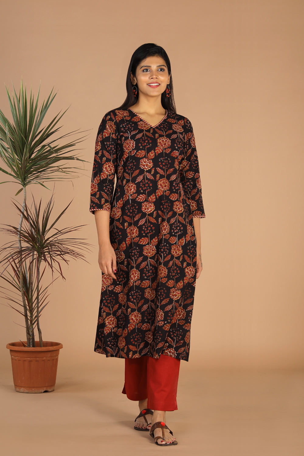 Kalanjali Ethnics Deep black cotton bagru kurti - view 3
