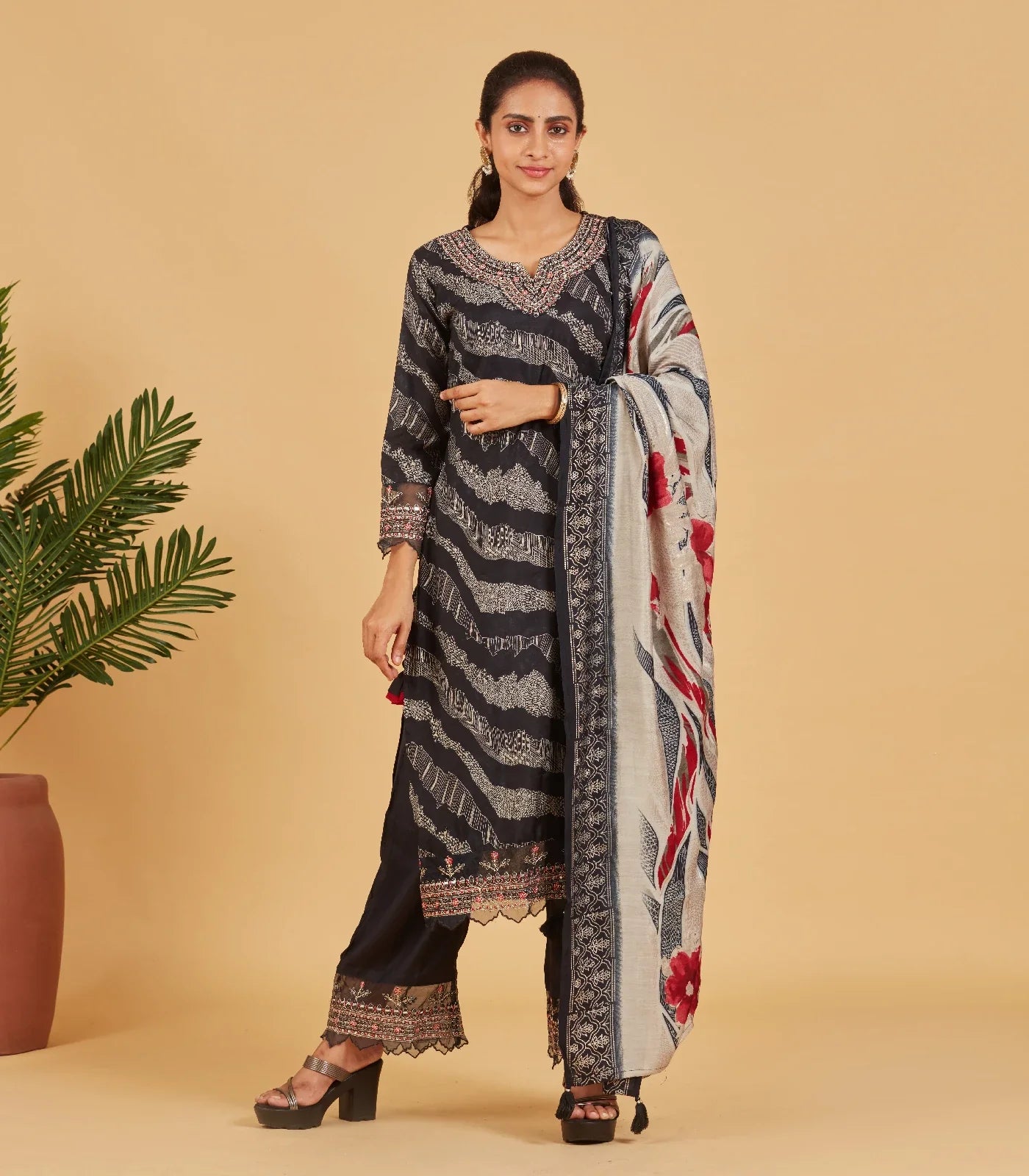 RmKV Black Printed Kurta Set