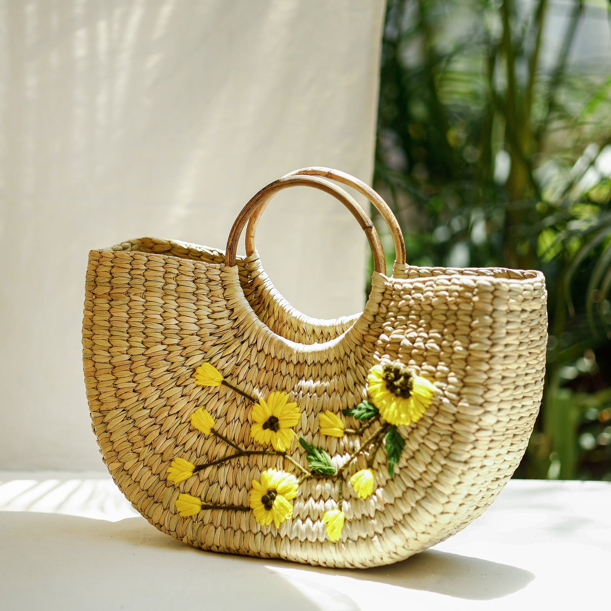 ITOKRI CRAFTS INITIATIVE Beige - Handcrafted Natural Water Reed Embroidered Hand Bag - view 3