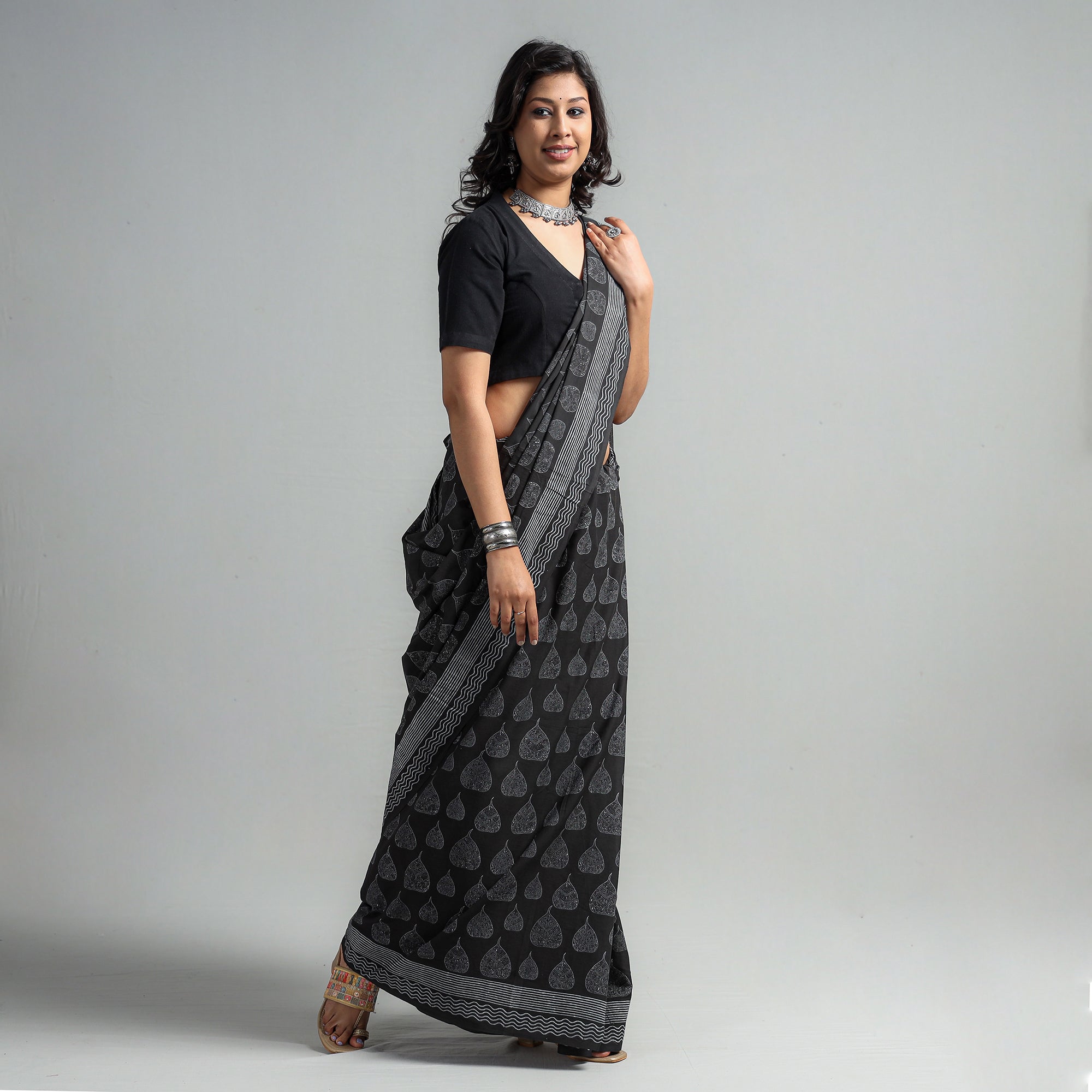 SANTOSH KUMAR DHANOPIA Black - Block Printed Mul Cotton Sanganeri Saree - view 2