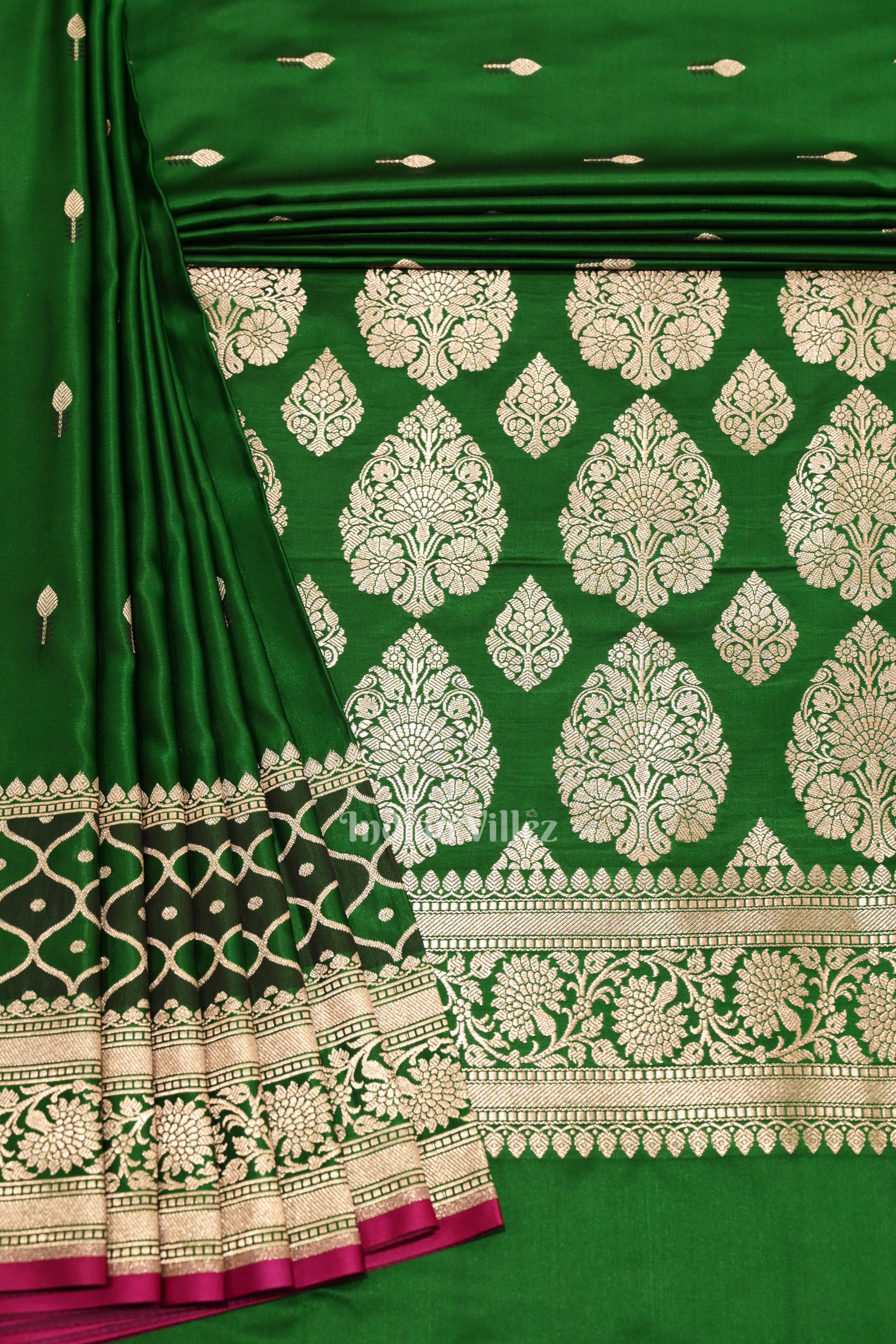 IndianVillèz Dark Green Rangakart Mashru Satin Silk Banarasi Saree