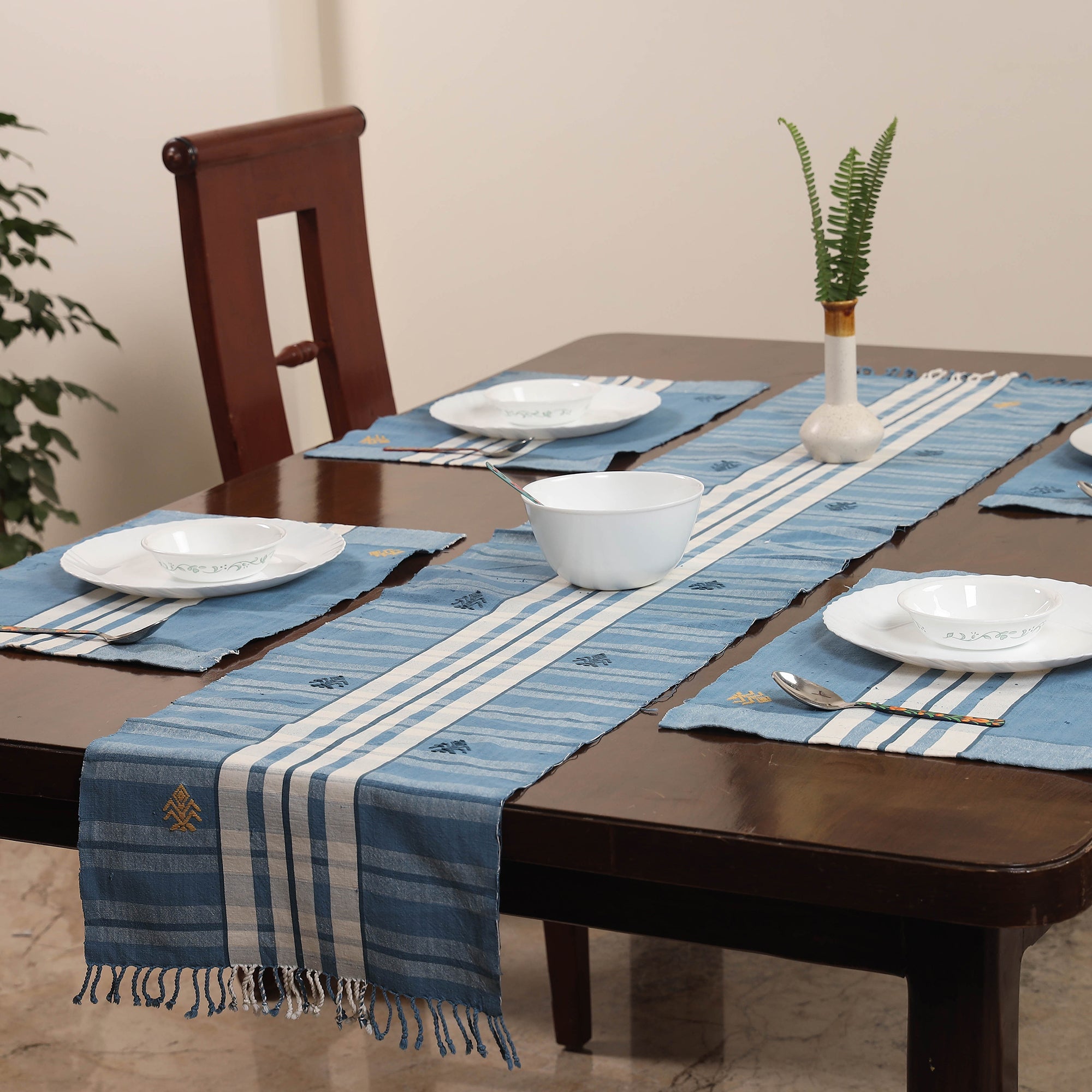 ANTARAN - CRAFTS OF INDIA Blue - Assam Weave Dining Table Runner & Set of 4 Placemats in Handloom Cotton