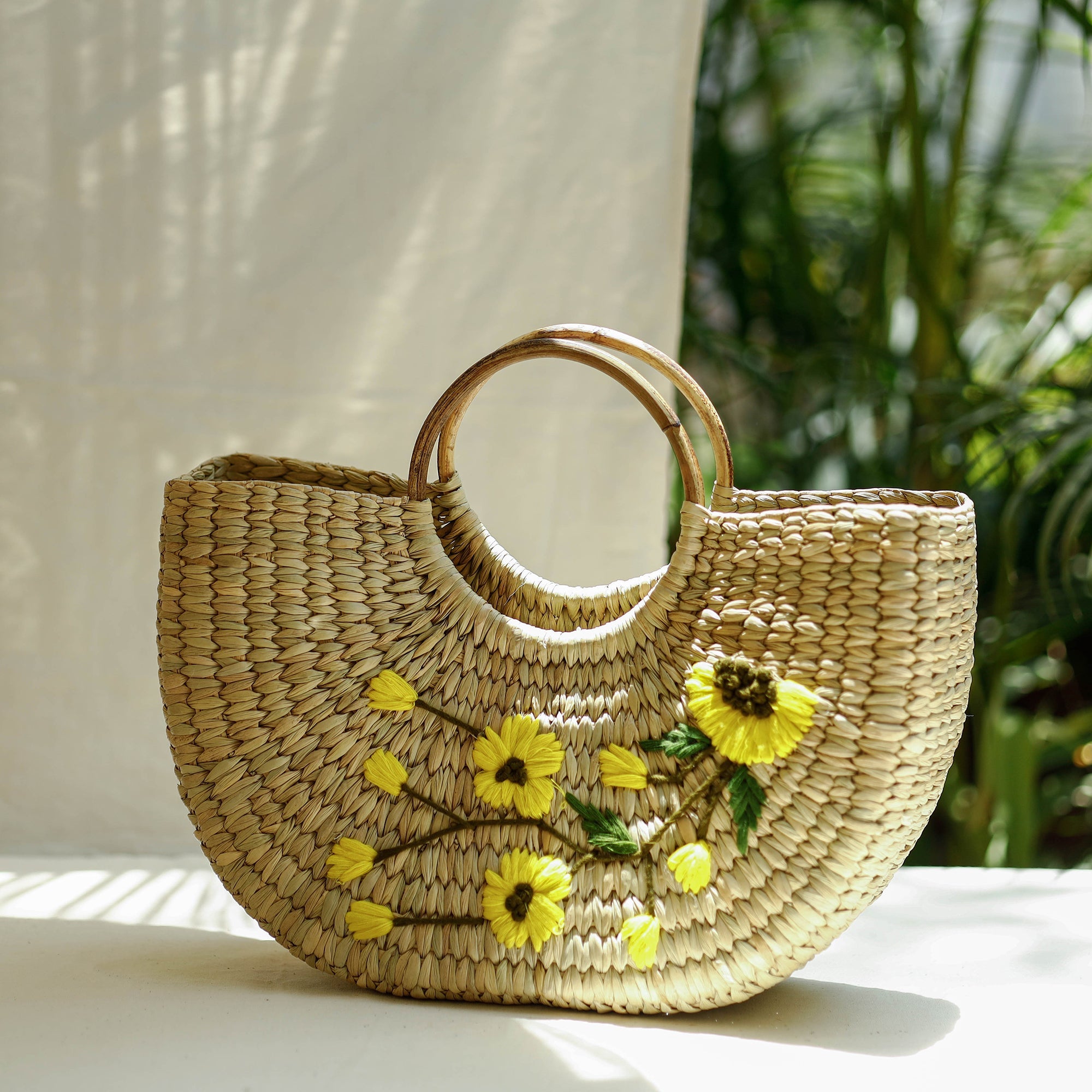 ITOKRI CRAFTS INITIATIVE Beige - Handcrafted Natural Water Reed Embroidered Hand Bag