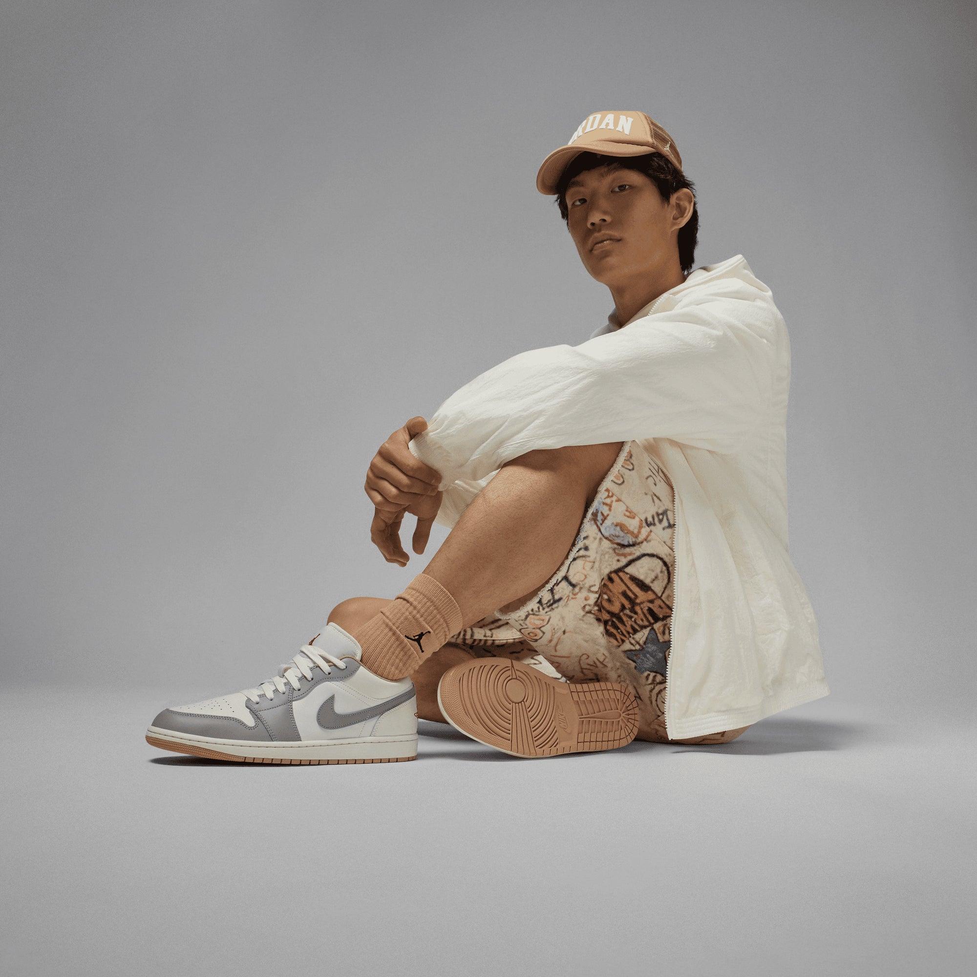 Jordan | Air Jordan 1 Low { Sail/fire Red-college Grey-hemp - view 8