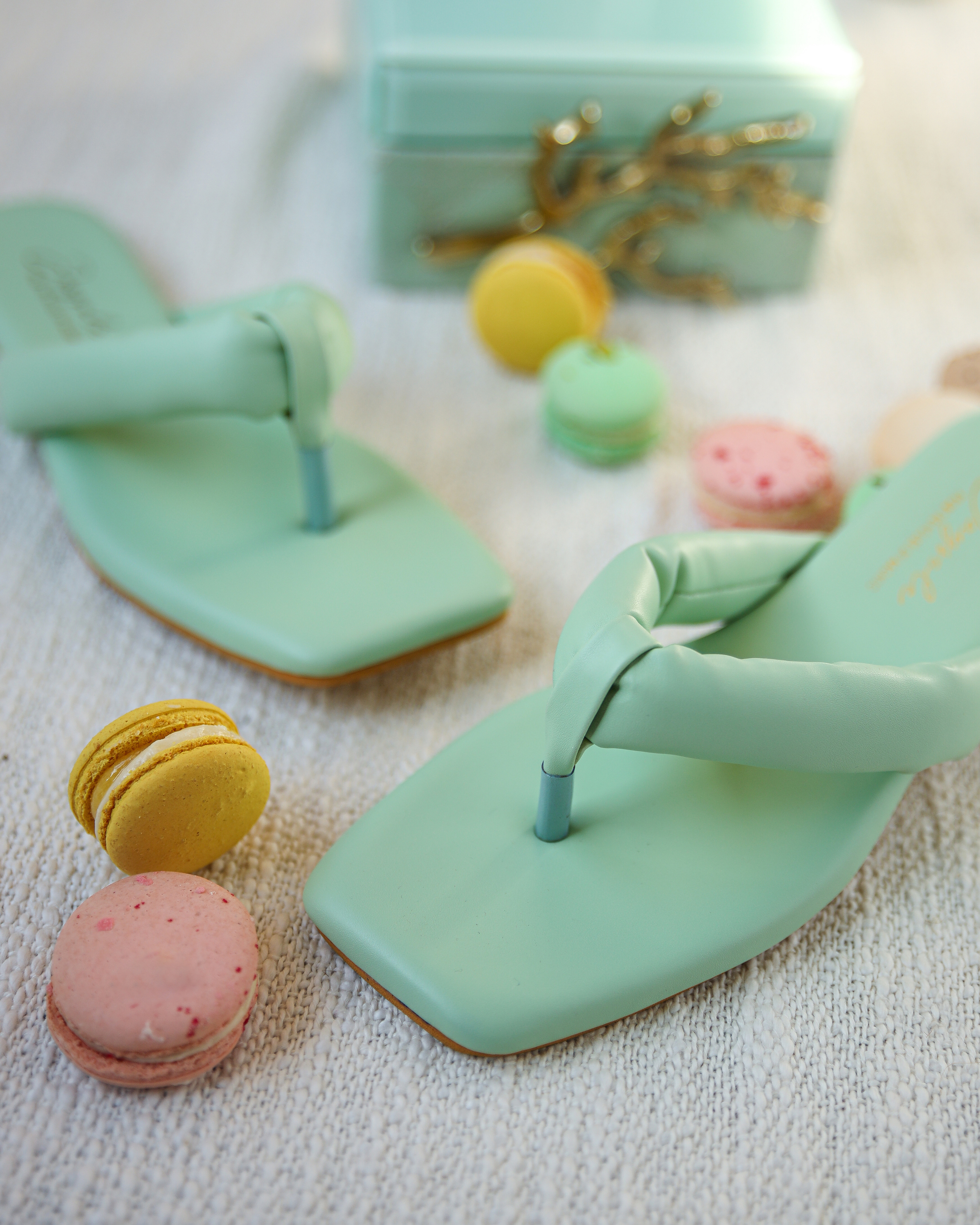 Aachho Wasabi Solid Flats