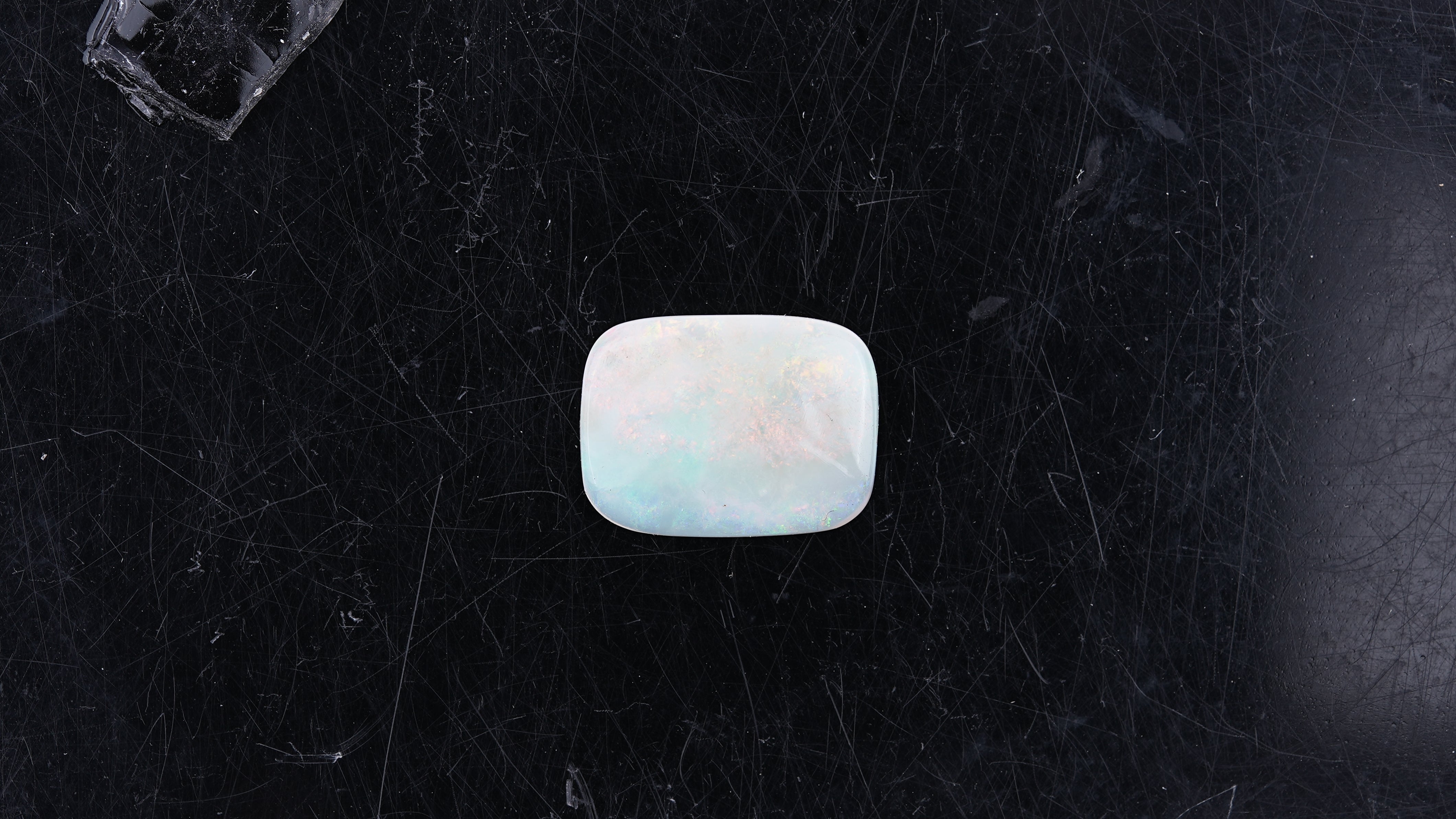 Gemsmantra Opal with Fire - 3.47 Carats (3.817 Ratti)