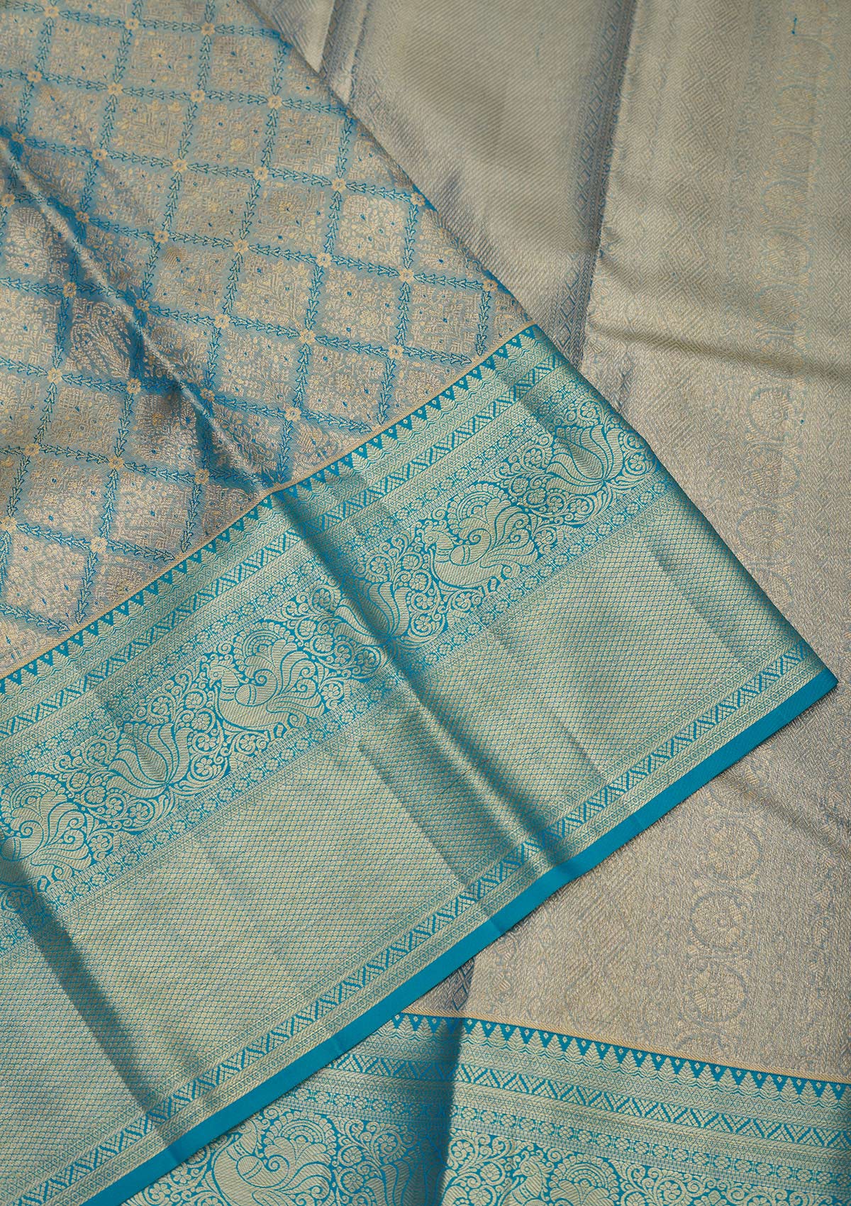 Koskii Turquoise Blue Zariwork Pure Silk Saree - view 4