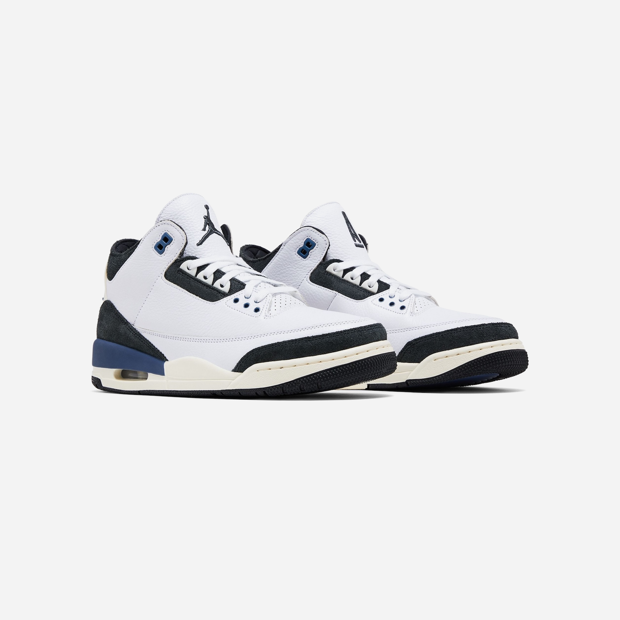 Nike Jordan 3 Retro OG SP A Ma Maniére Diffused Blue - view 2