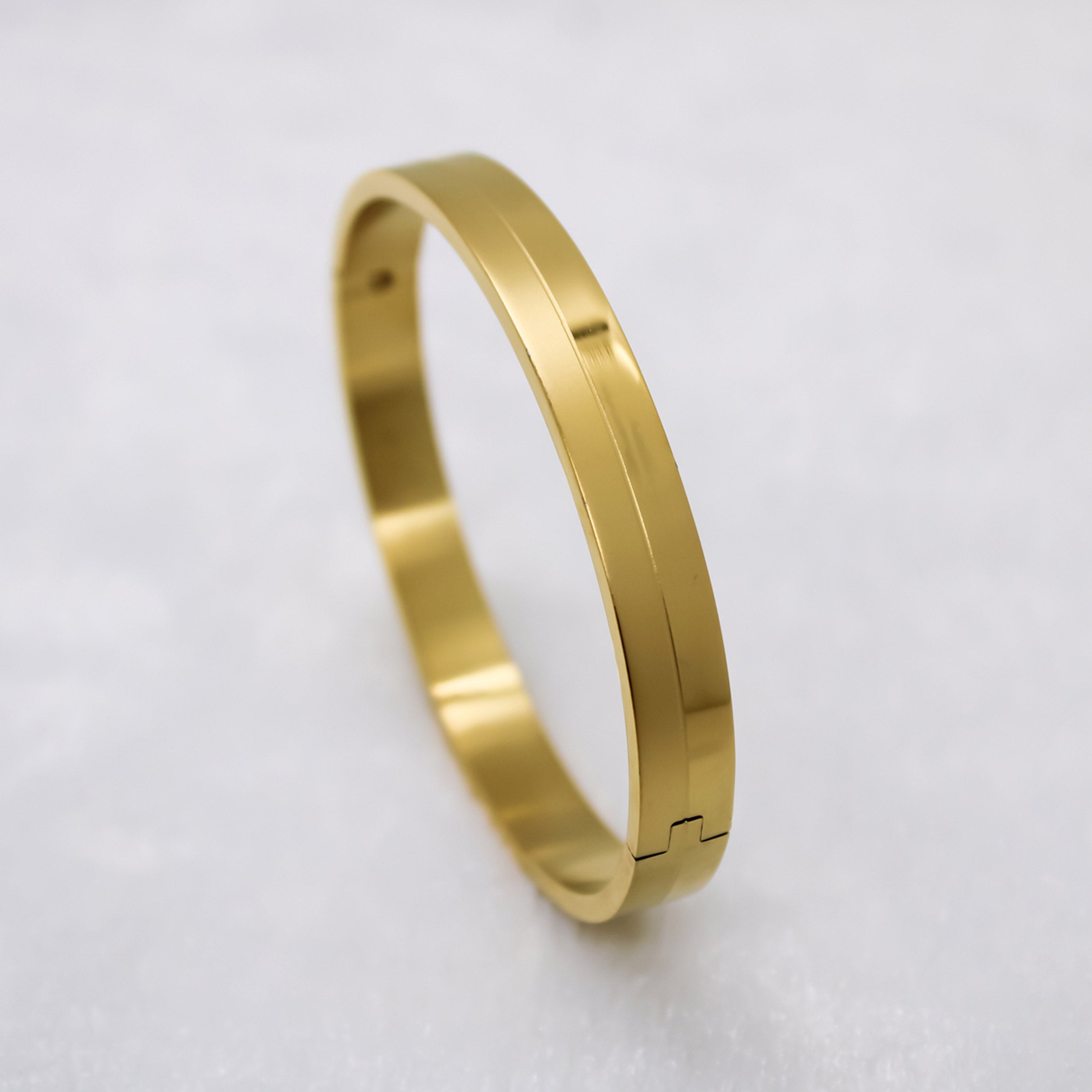 Branta Classy Matte-Shiny Design Gold Bracelet For Men