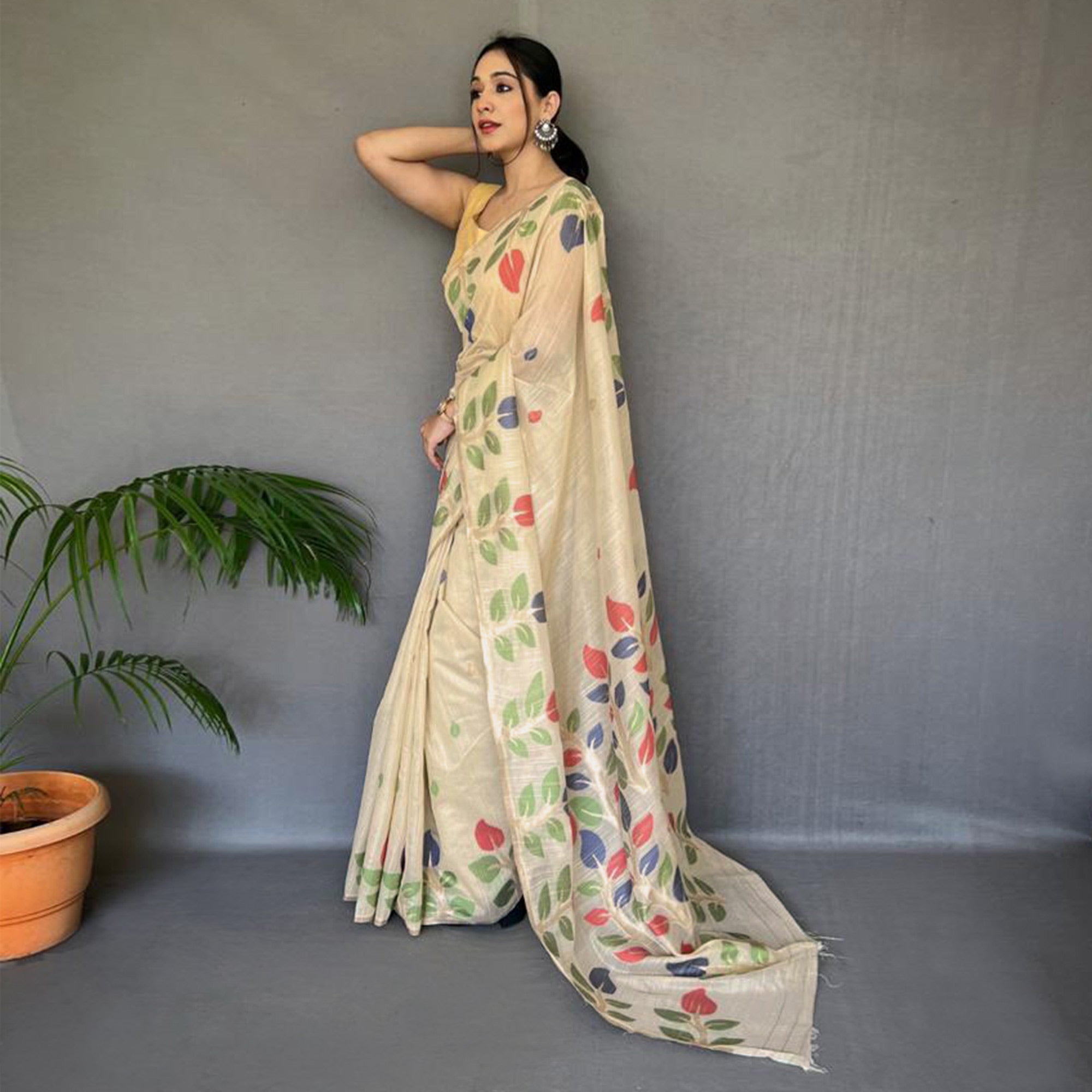 Peachmode Chikoo Floral Woven Cotton Saree – Women's - view 4