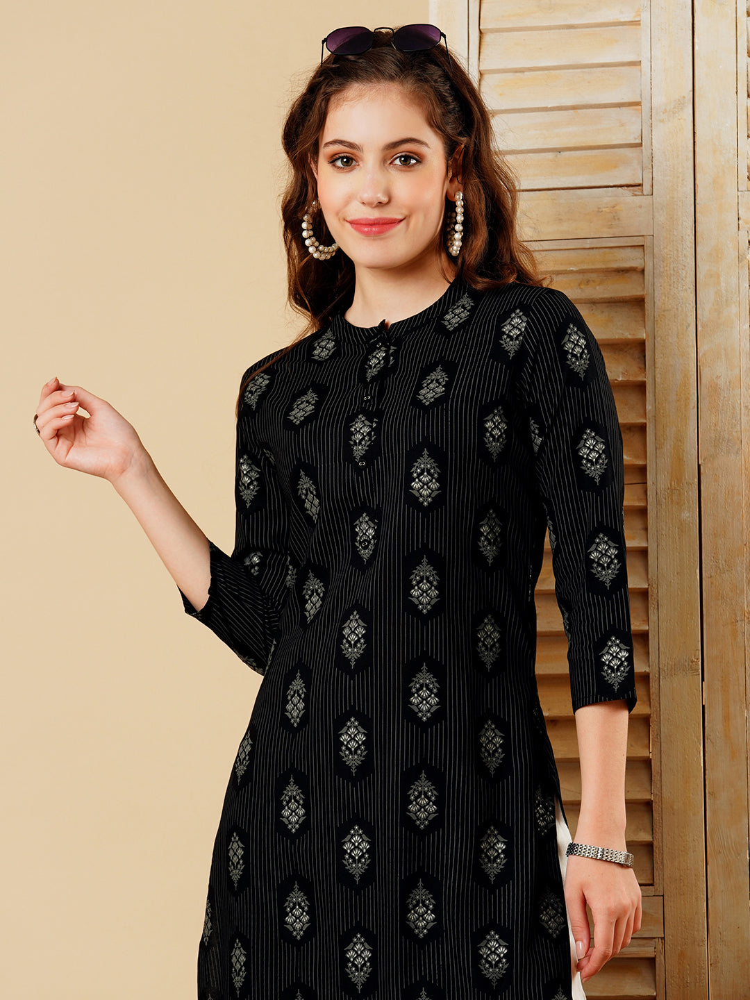 Fashor Floral Foil Printed Straight Fit Kurta - Black