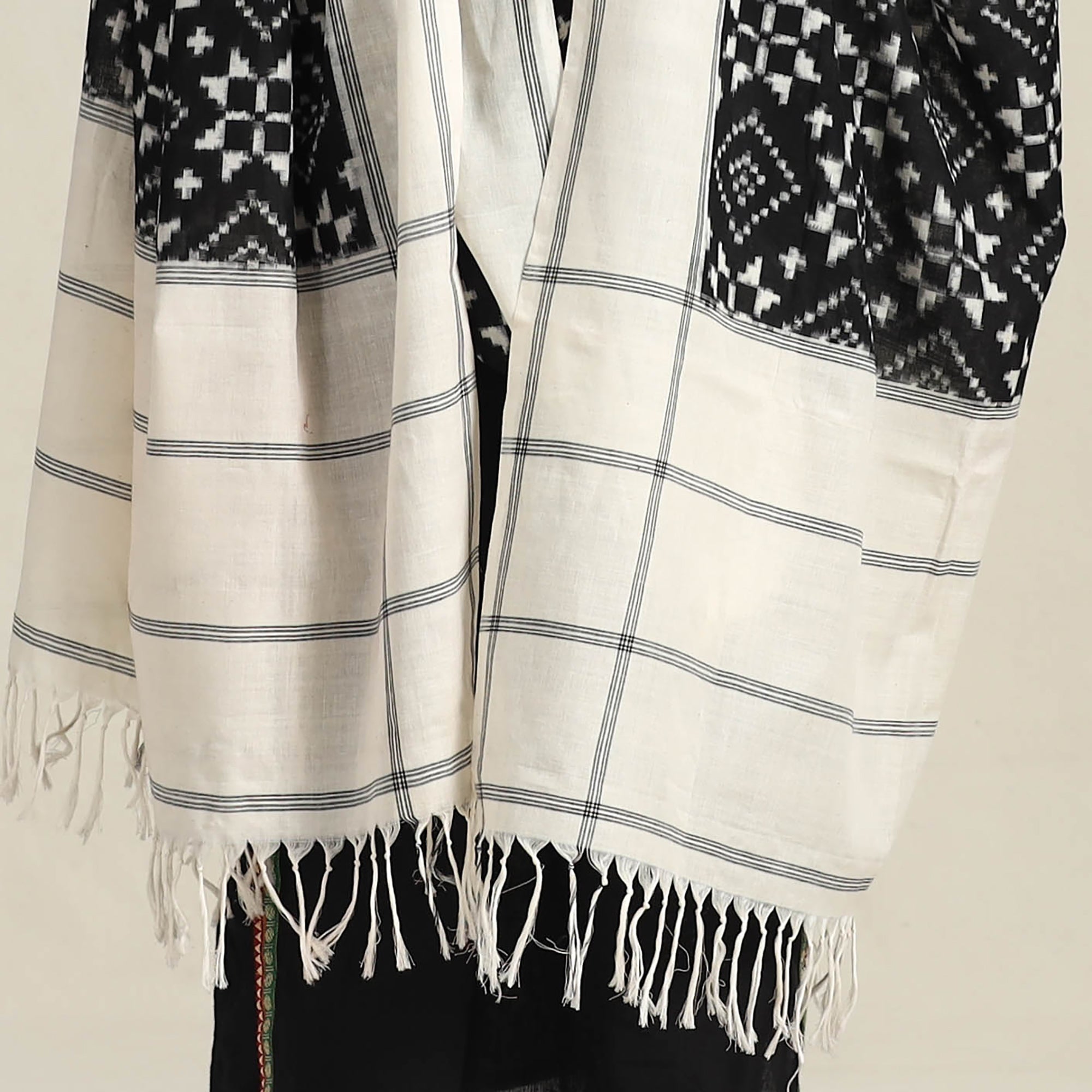 SOUTH KARGHA Black - Handloom Cotton Pochampally Double Ikat Dupatta 03 - view 4