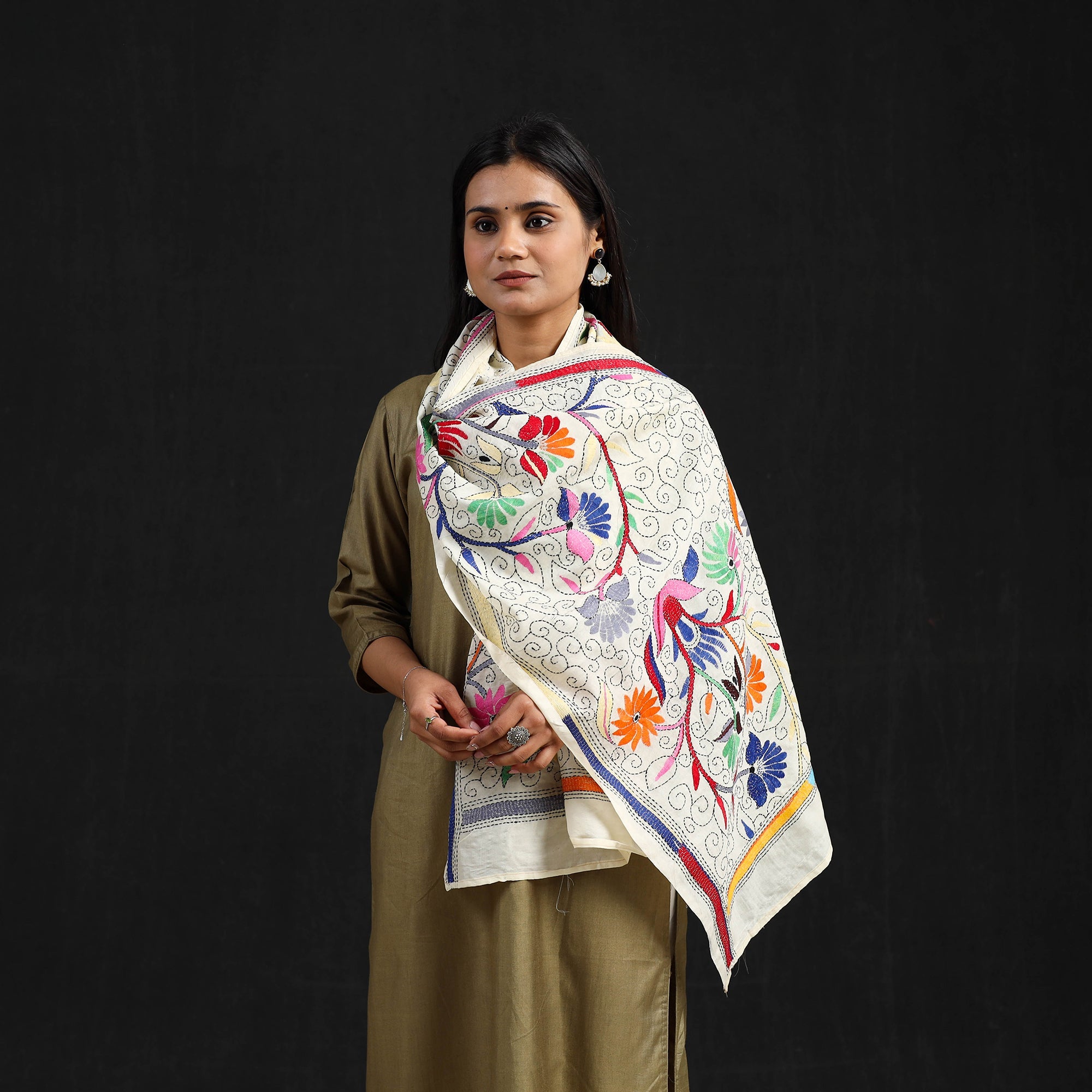 AFROZA KHATUN KANTHA ARTISTAN Beige - Handloom Tussar Silk Bengal Kantha Work Stole 74