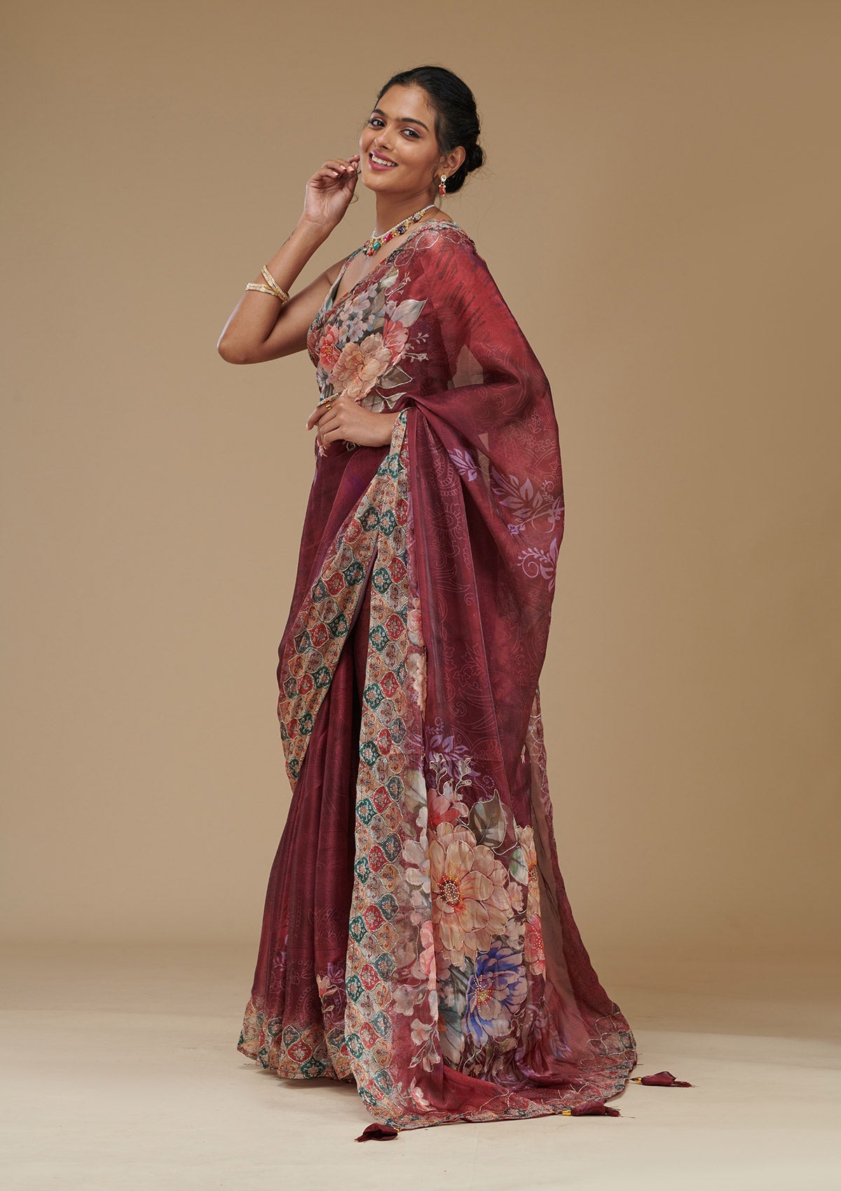 Koskii Wine Printed Tissue Saree – Women's - view 7