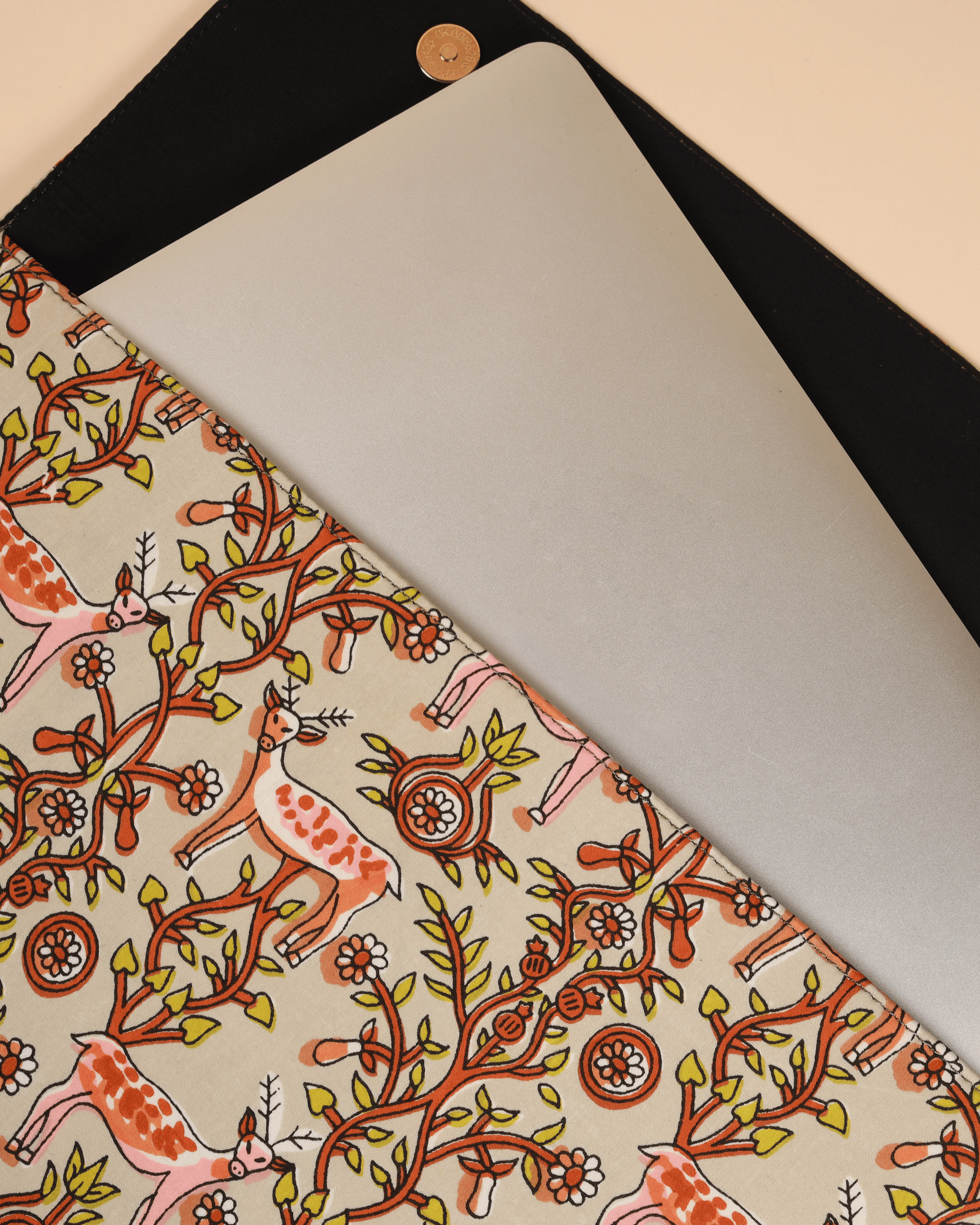 Aachho Ivory Meadows Handblock Laptop Sleeve - view 4