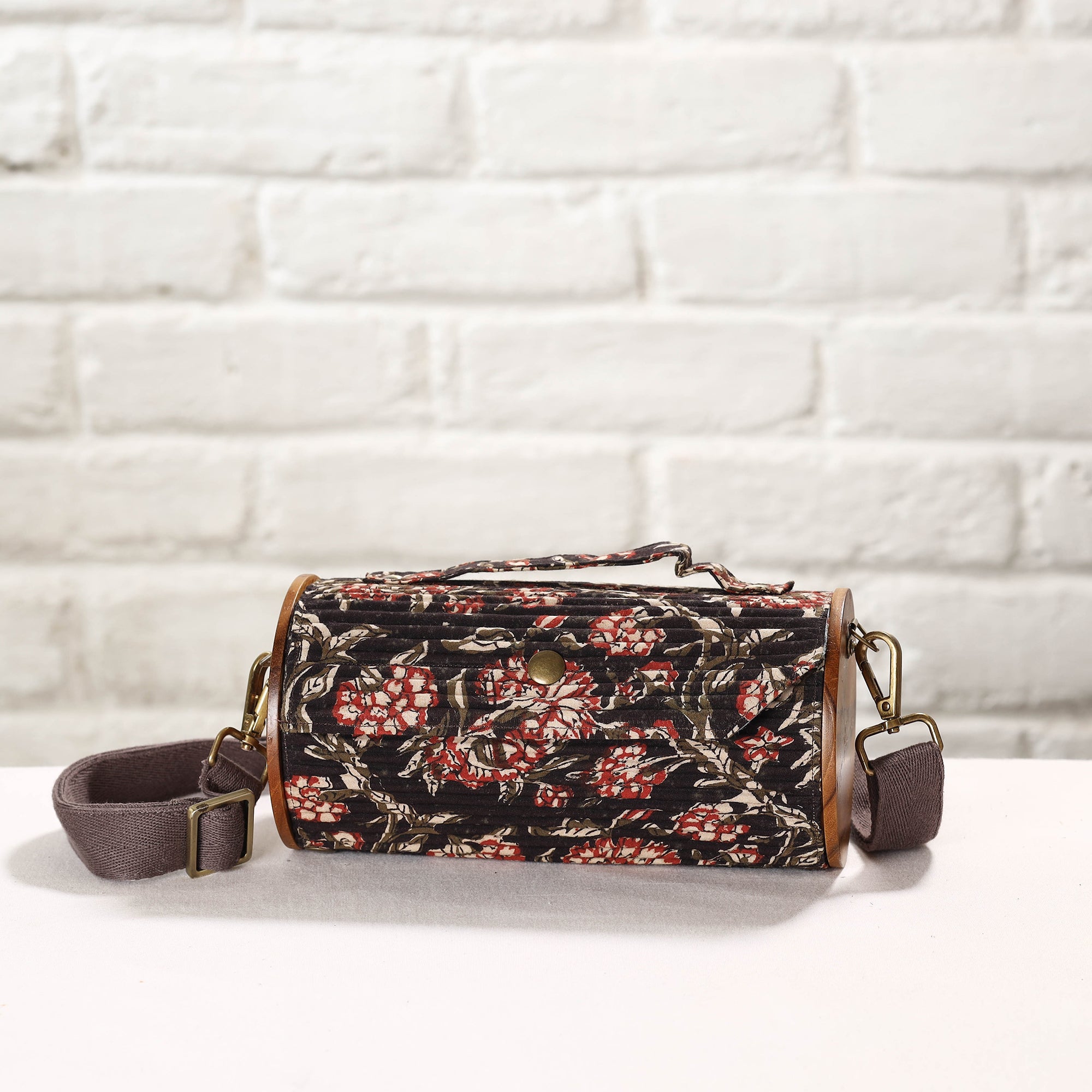 LUKKA CHUPPI Black - DIY Round Sling Bag / Clutch With Changeable Sleeve - view 2