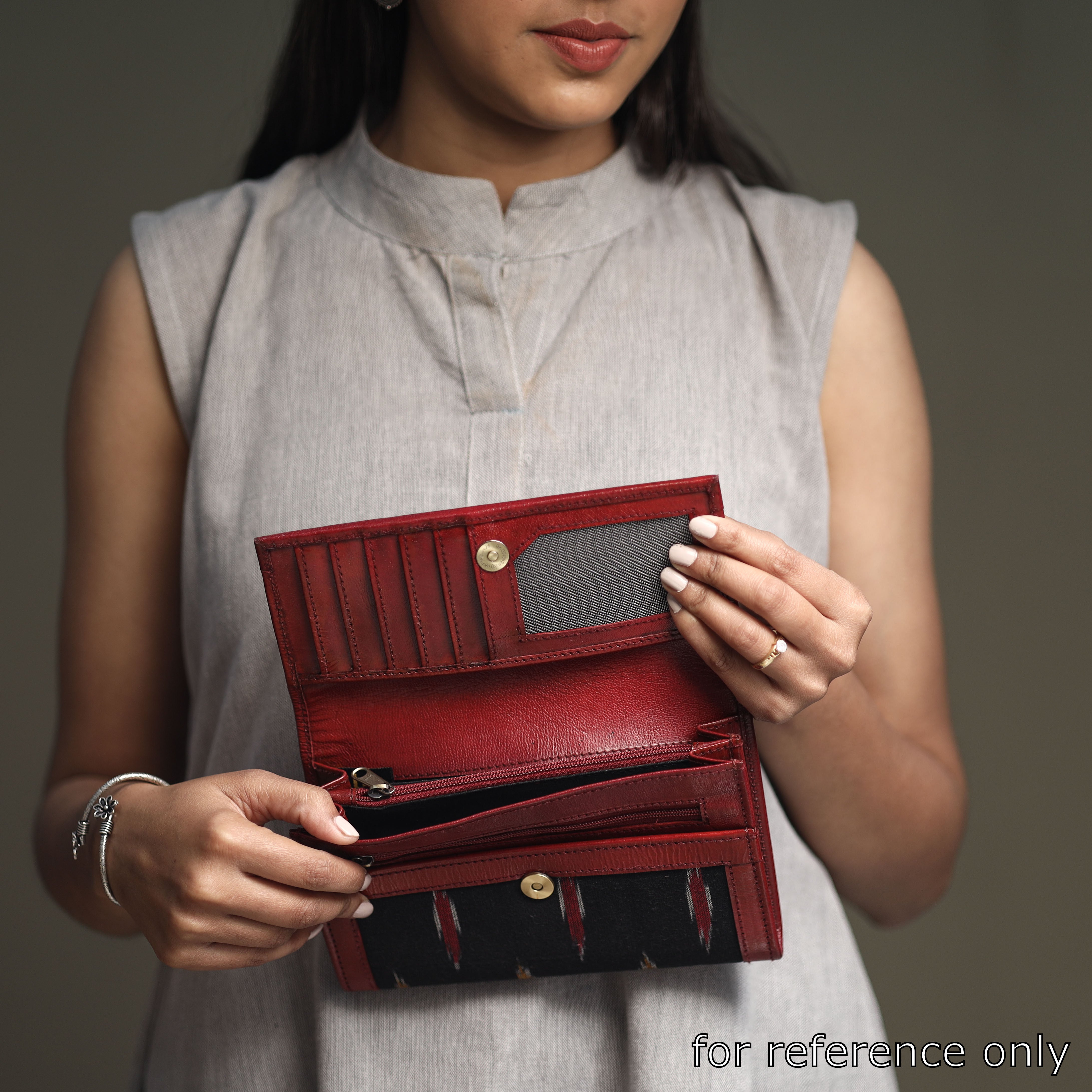ASALKAAR Black - Handcrafted Ikat Weave Leather Wallet - view 4