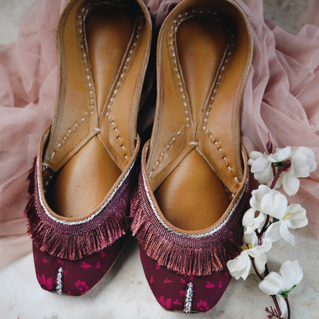 BlackTree Maroon French Laced Printed Jutti