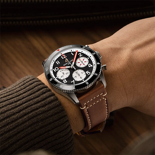 Breitling Classic AVI Chronograph 42 Mosquito DIAL MEN 42mm Y233801A1B1X1 - view 4