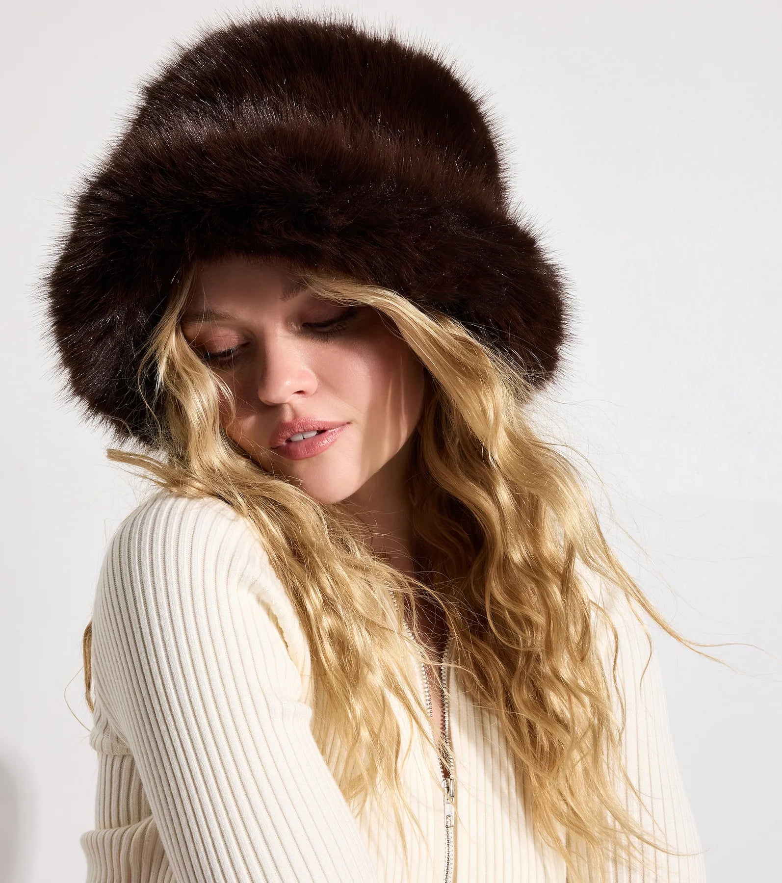 Windsor Cozy Bliss Faux Fur Bucket Hat – BROWN