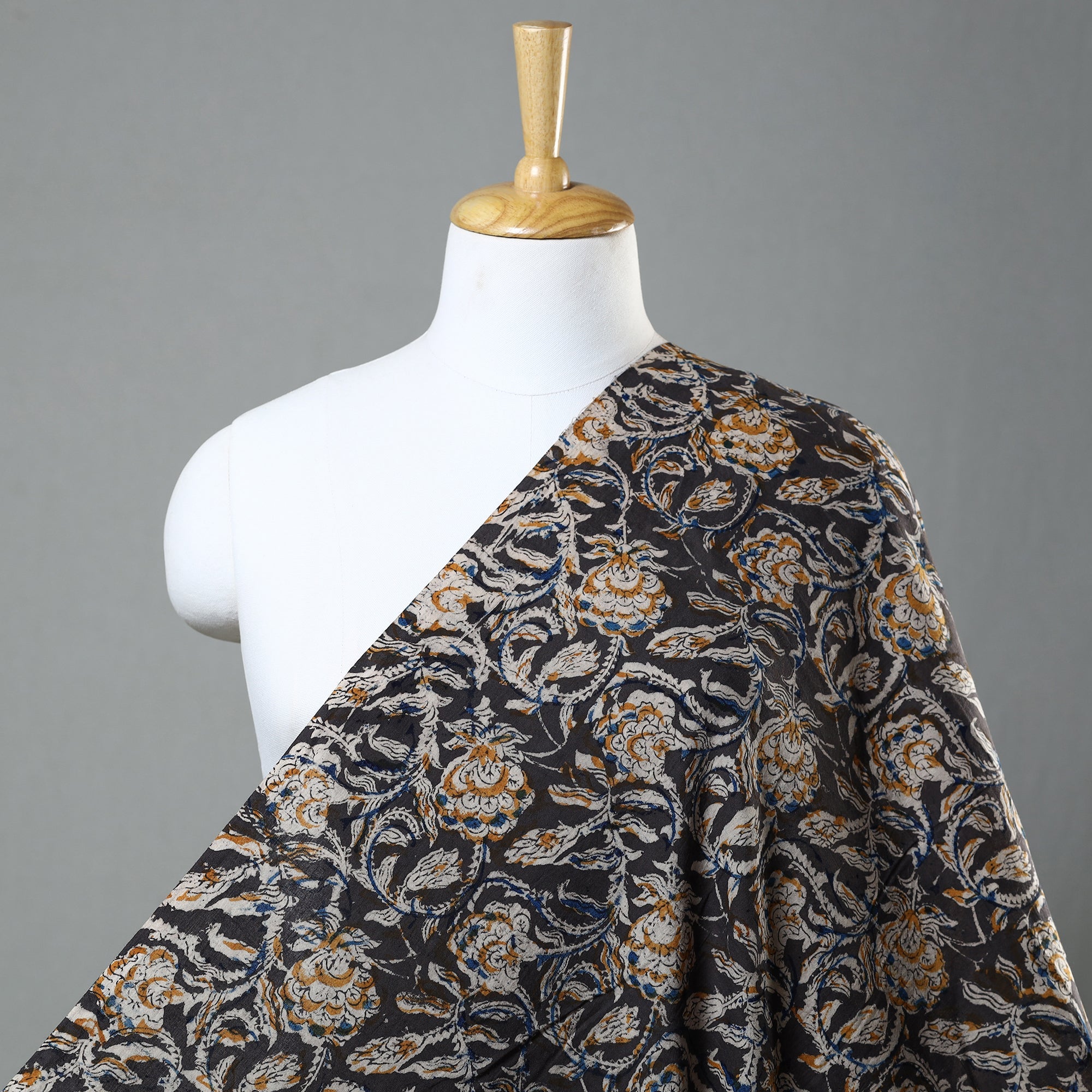 SOUTH KARGHA Black - Kalamkari Block Printed Cotton Fabric 01
