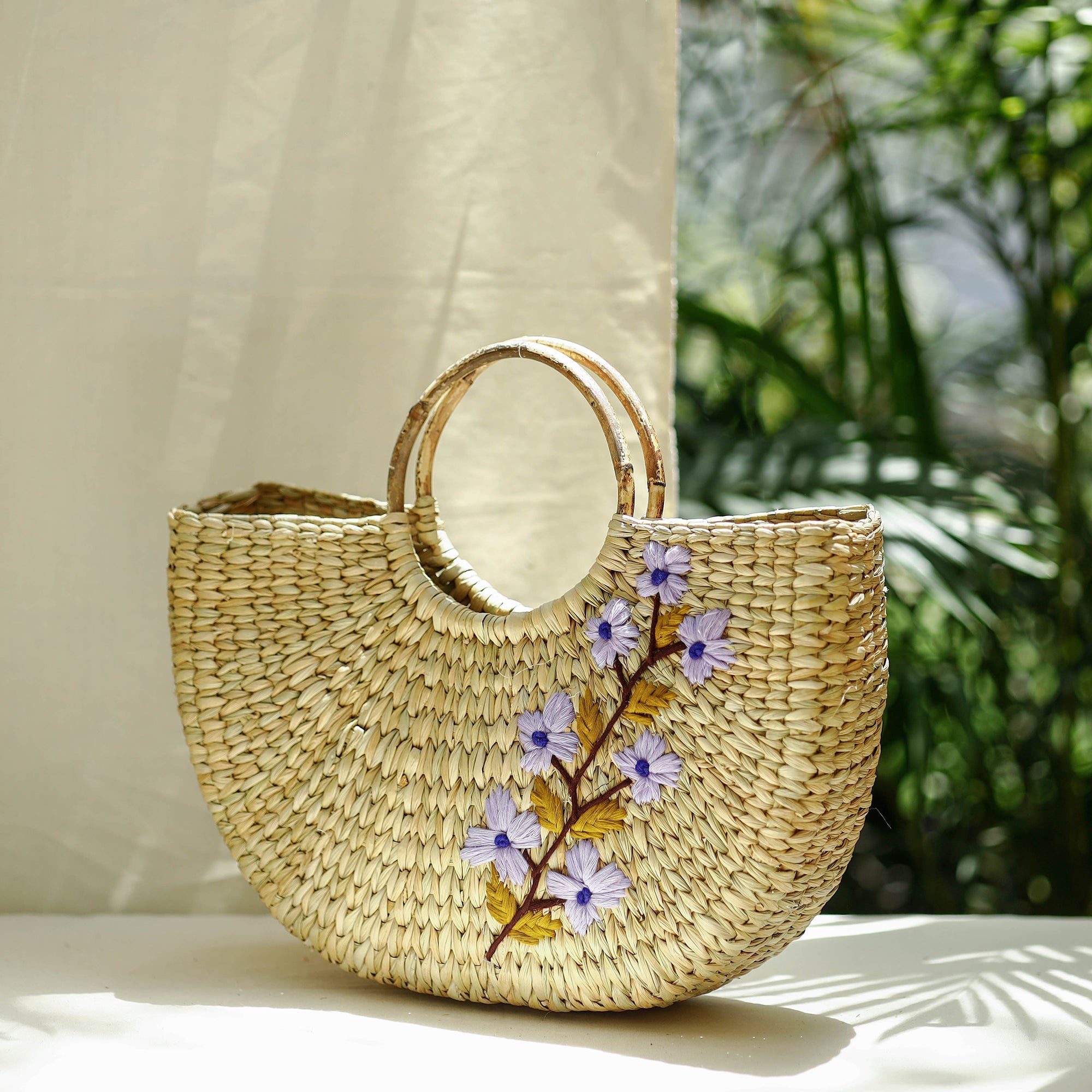 ITOKRI CRAFTS INITIATIVE Beige - Handcrafted Natural Water Reed Embroidered Hand Bag - view 3