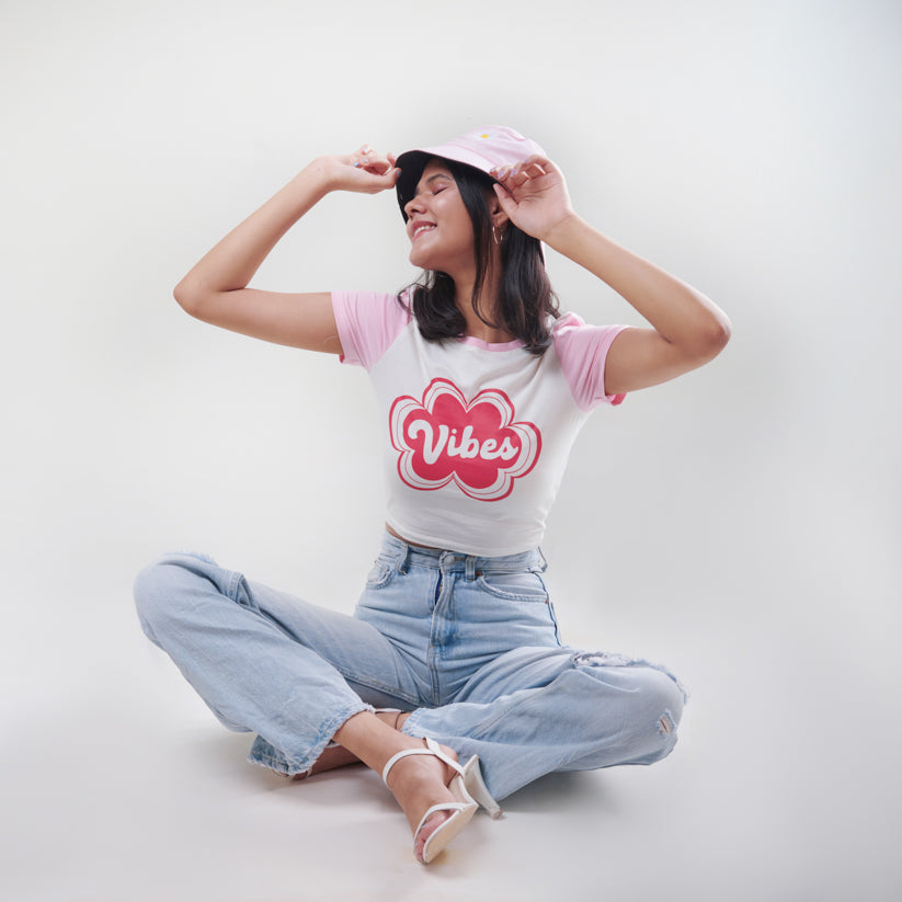 Y2K Graphic Crop Tee – White