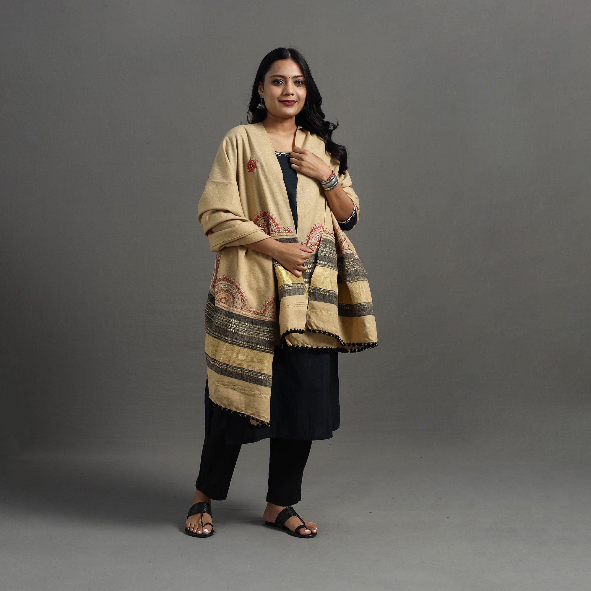 VANKAR BHIMJI KANJI Beige - Kutch Neran Hand Embroidery Mirror Work Woollen Shawl 100