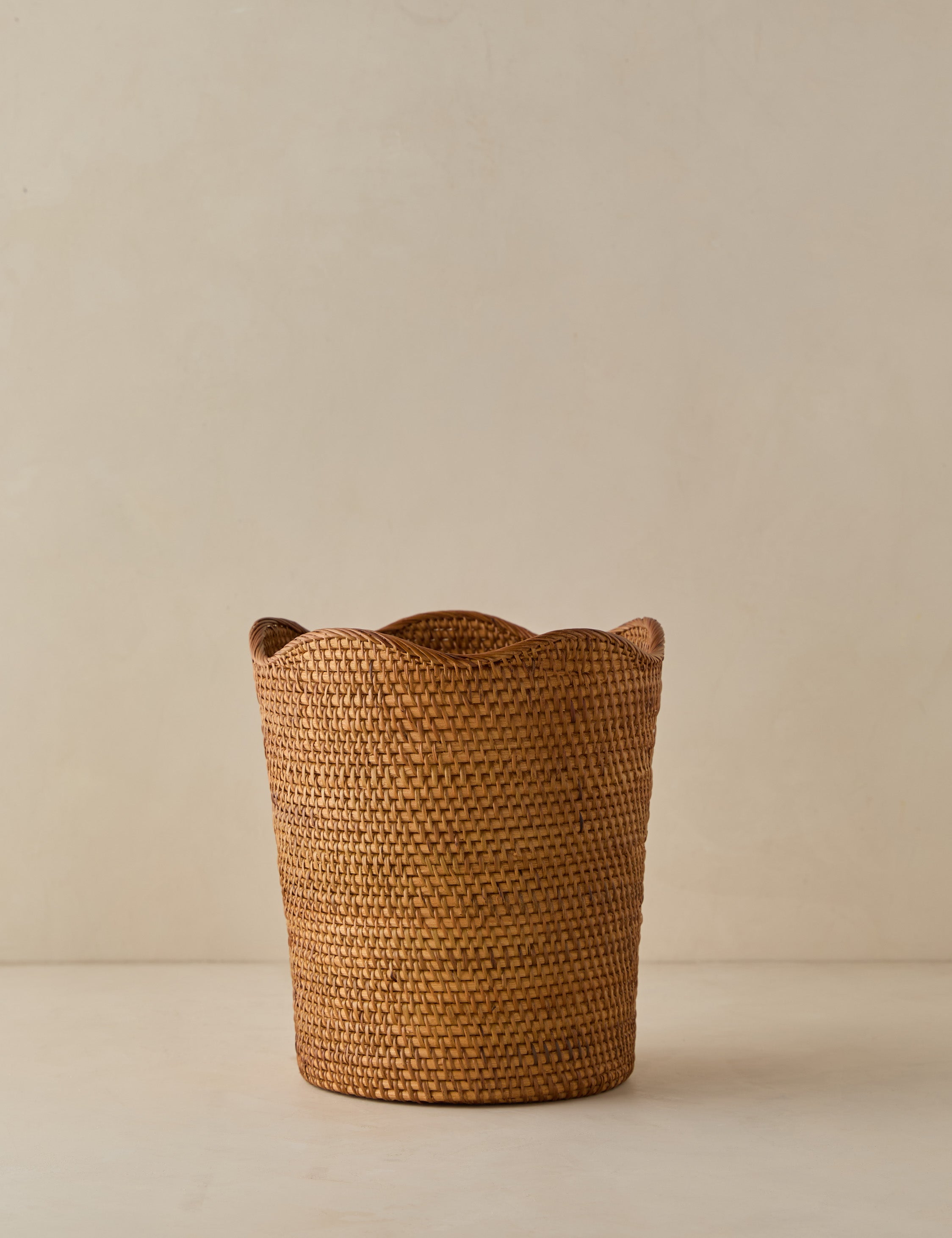 Lulu and Georgia Tyna Rattan Wastebin – Natural