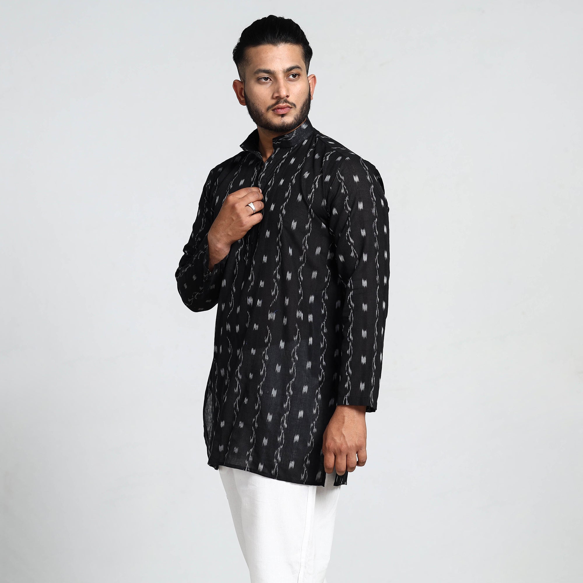 ITOKRI CASUALS Black - Sambalpuri Ikat Weave Cotton Men Short Kurta
