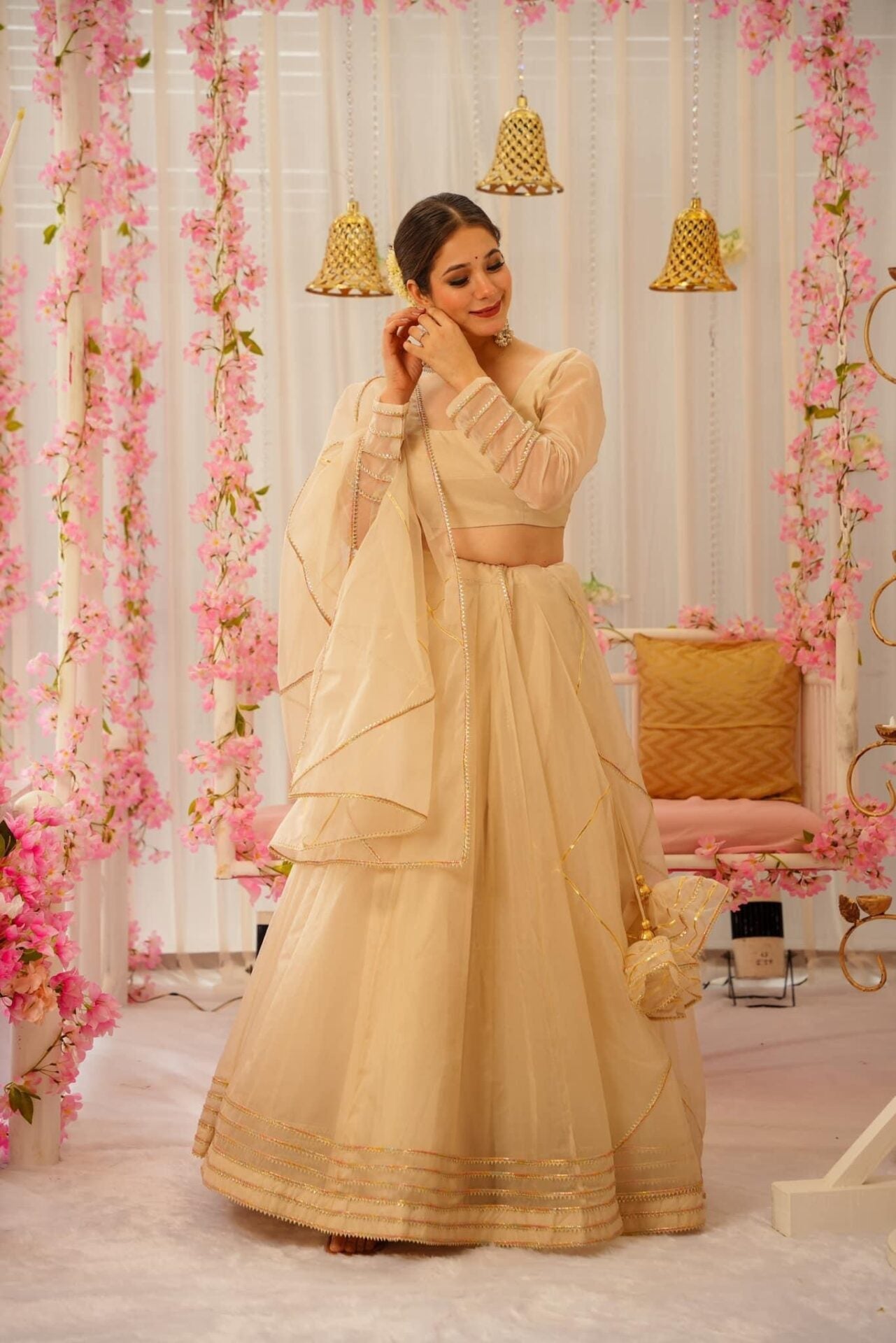 Idaho-o Serene snowfall organza lehenga set – Women's - view 4