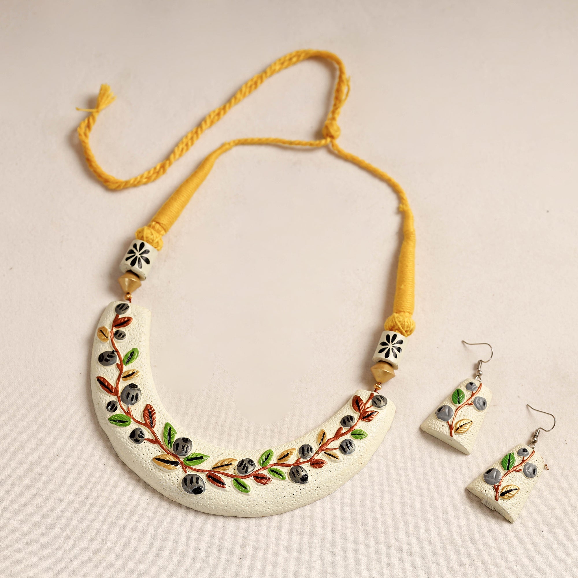 KHUSHBASH - HAPPY LOOM OF EAST Bishnupur Handpainted Terracotta Necklace Set 11 - view 2
