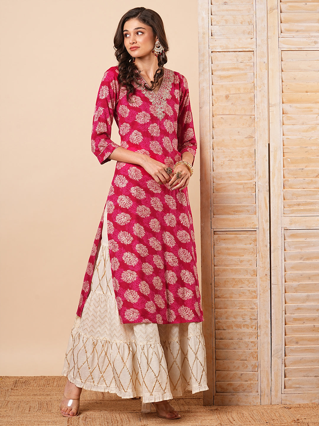 Fashor Ethnic Zari Embroidered & Abstract Foil Printed Straight Fit Kurta - Red - view 5
