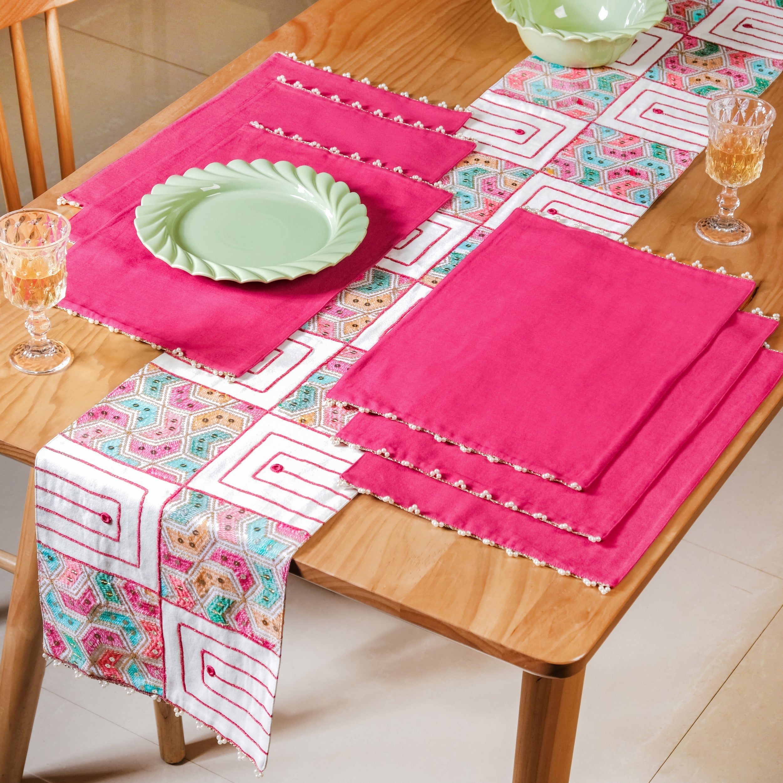 Nestasia Set Of 7 Embroidered Vibrant Table Mats And Runner Set