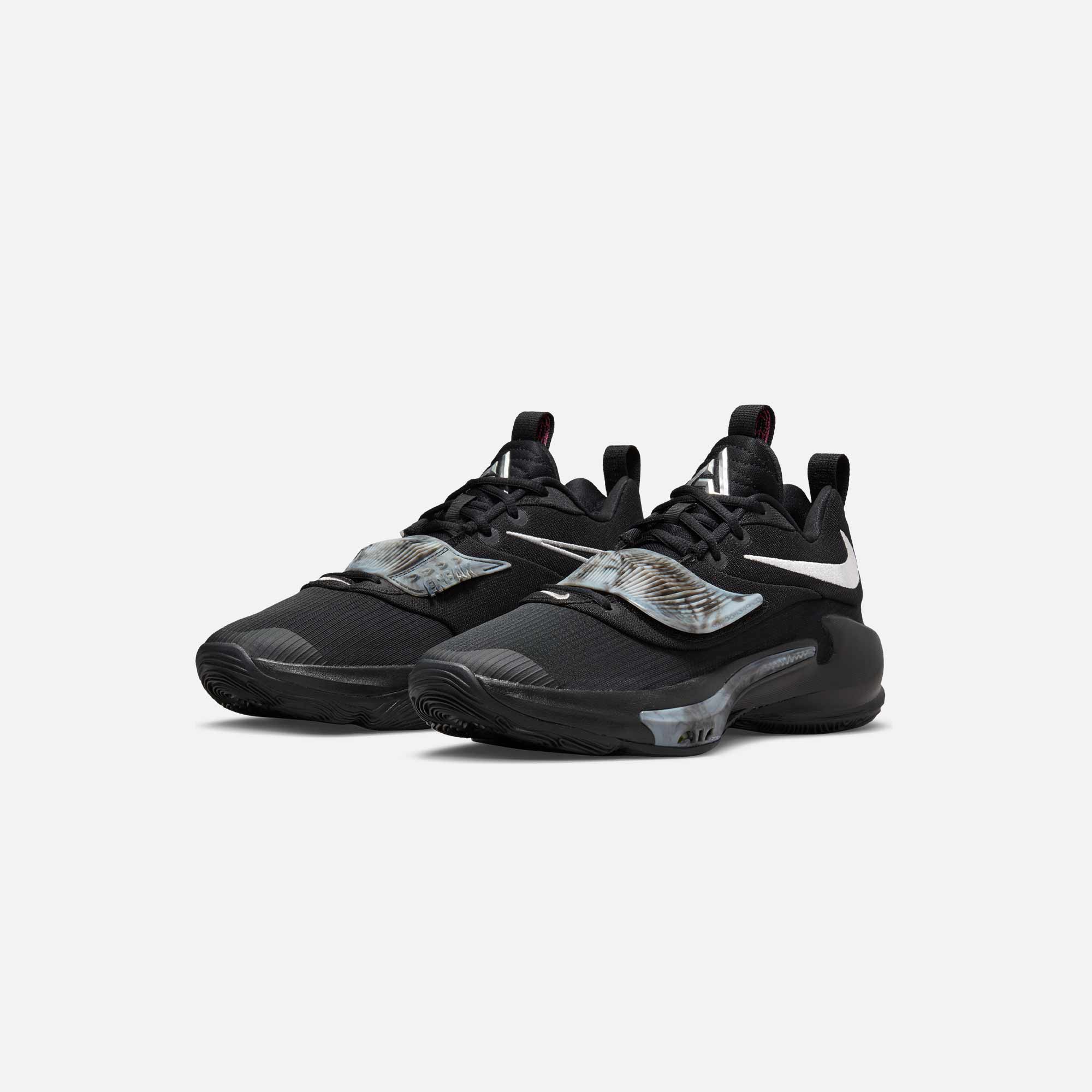 Nike | ZOOM FREAK 3 BLACK