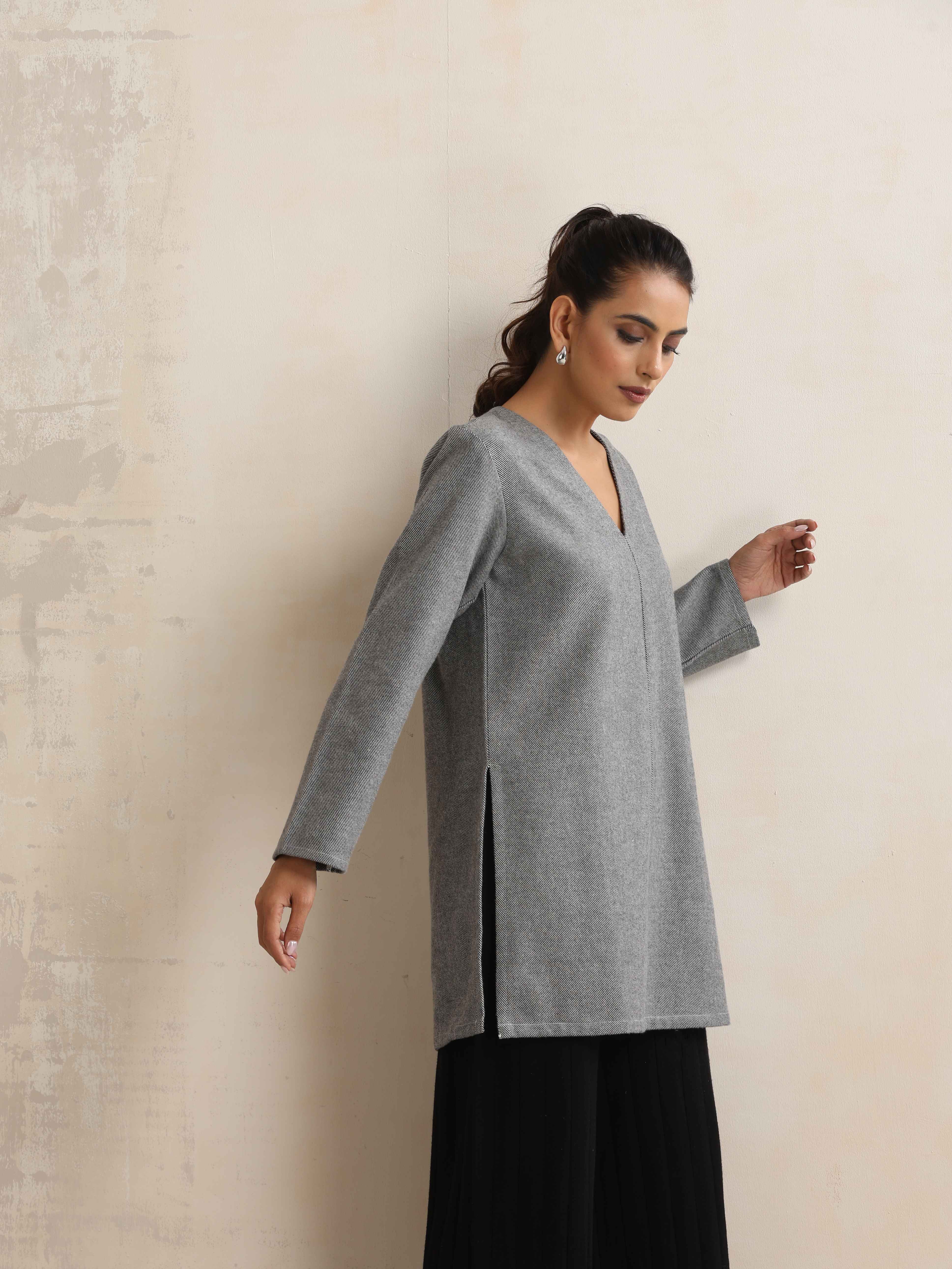 trueBrowns Grey Woollen High Slit Kurta - view 2